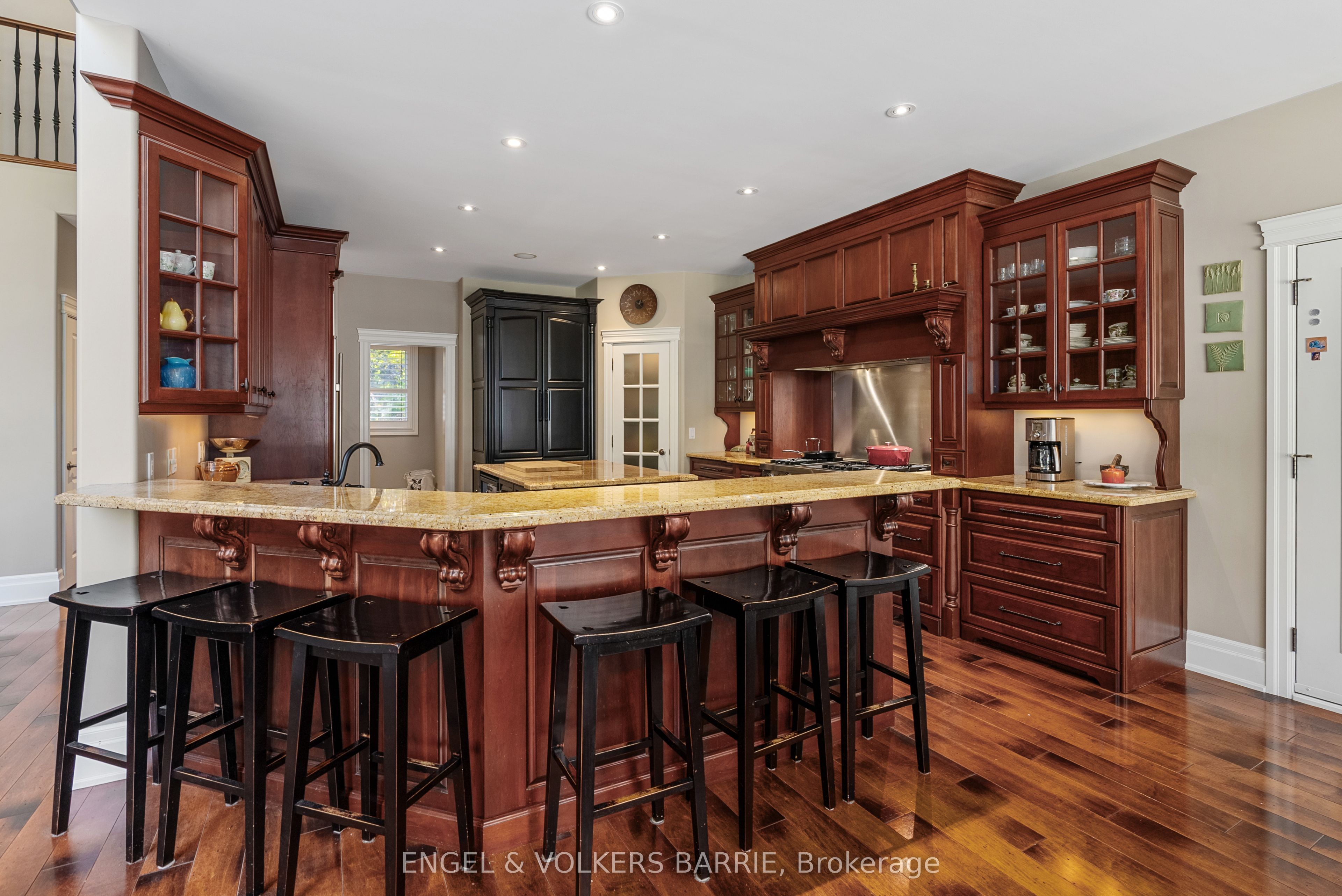 1220 Shoreview Drive