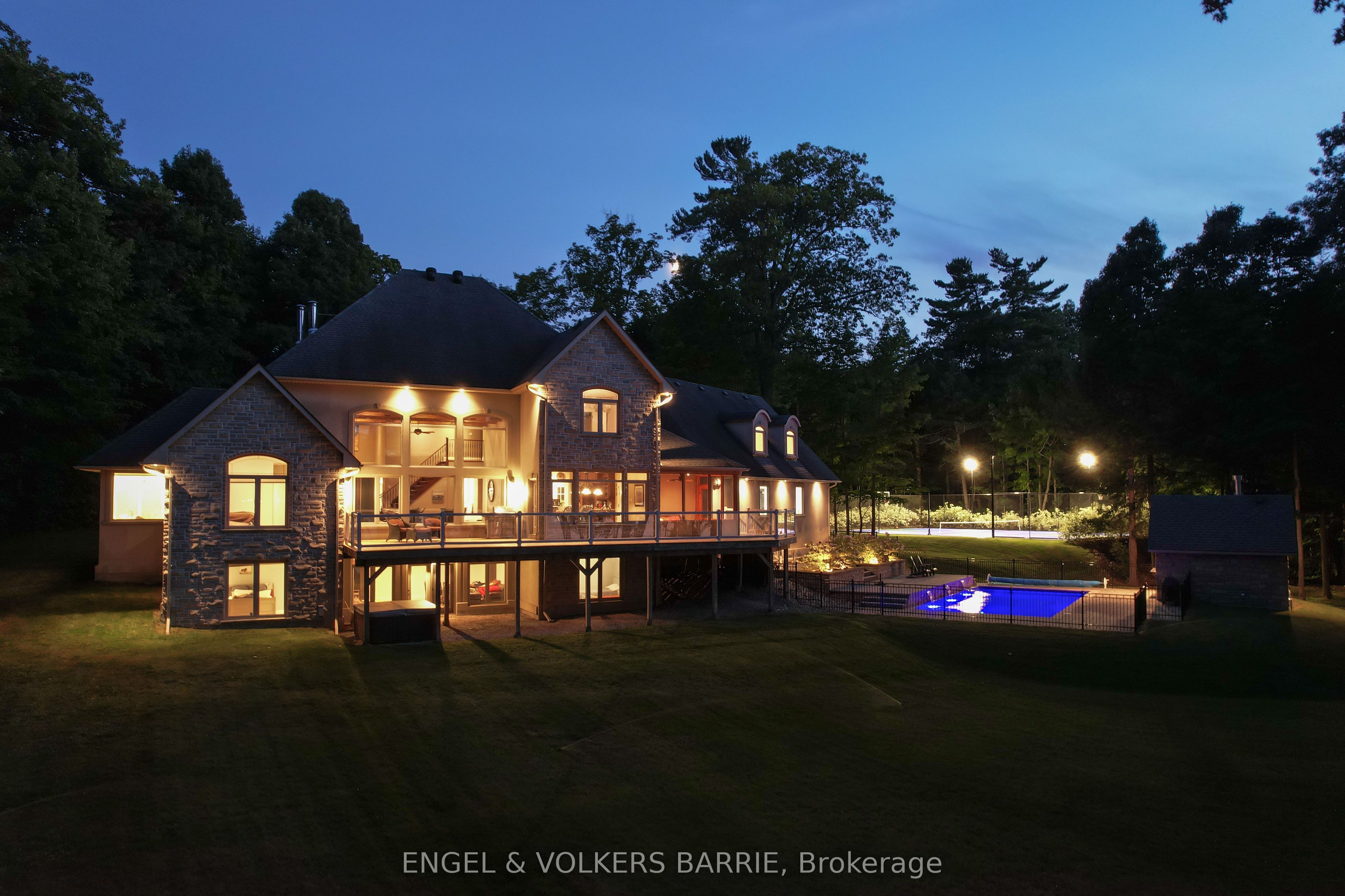 1220 Shoreview Drive