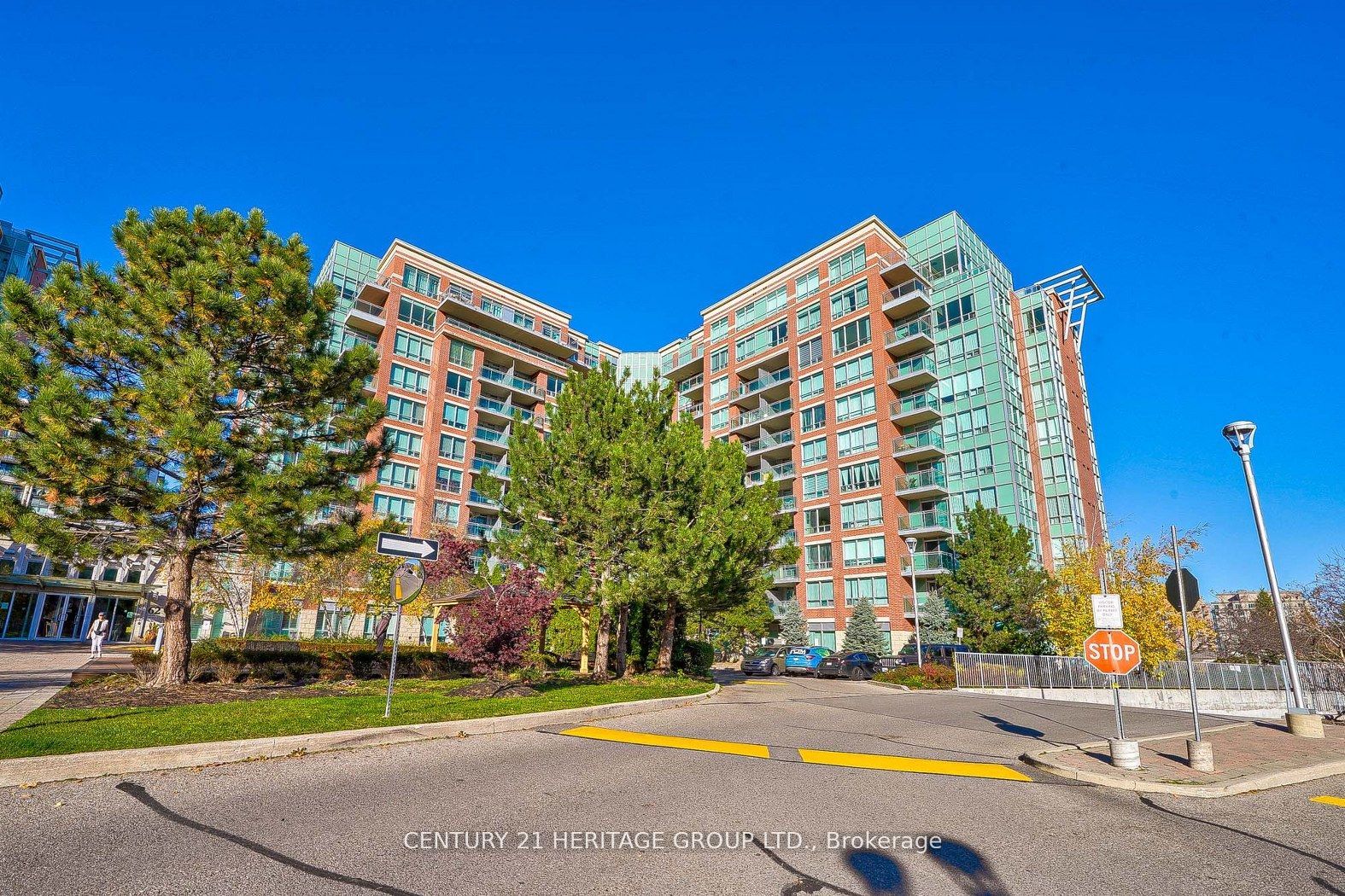 62 Suncrest Boulevard, #703