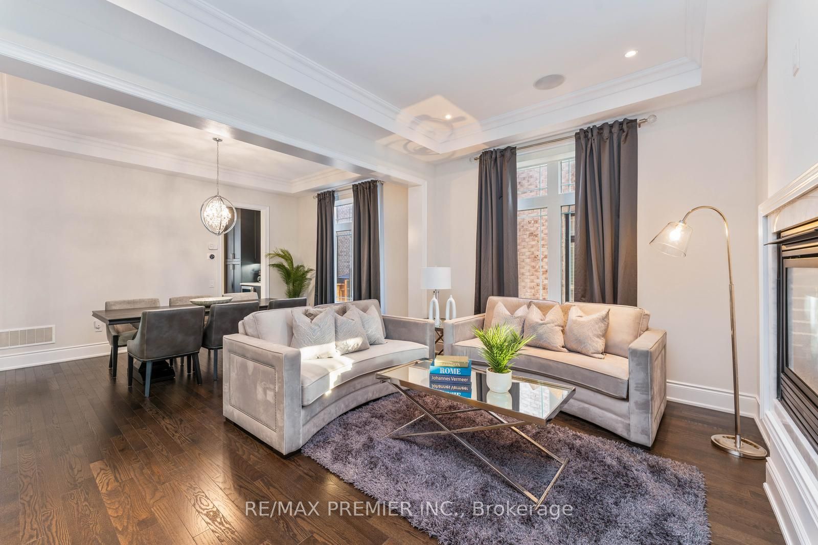 91 Woodgate Pines Drive