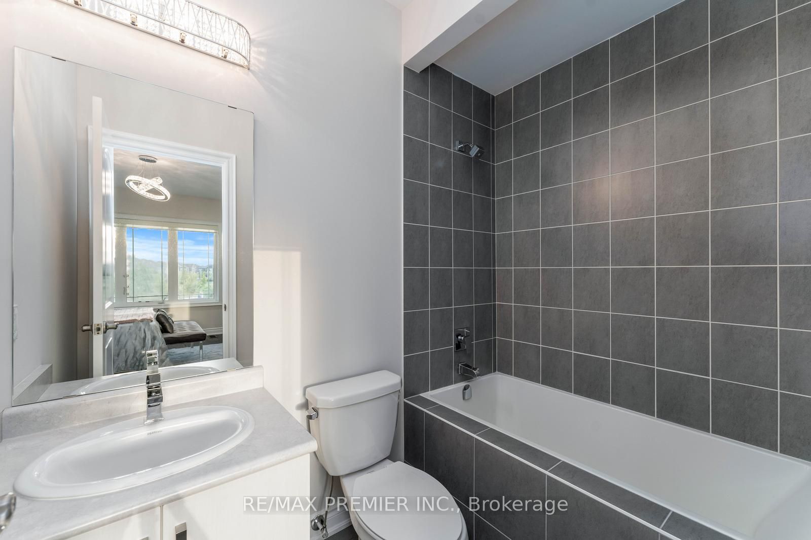 91 Woodgate Pines Drive