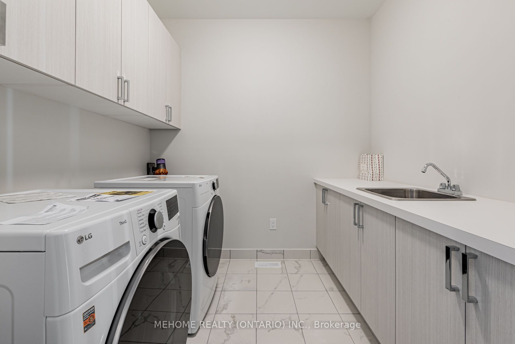 15 Kenneth Campbell Court