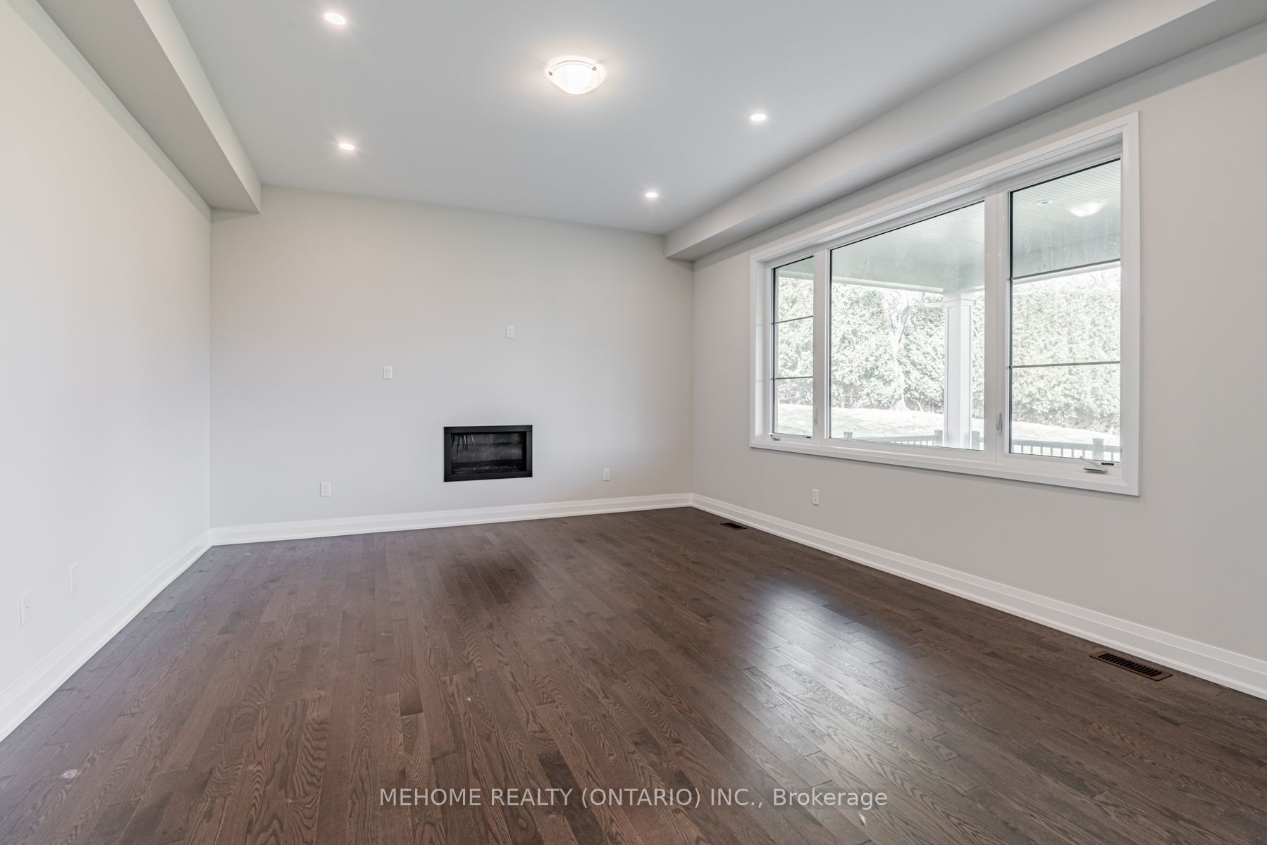 15 Kenneth Campbell Court