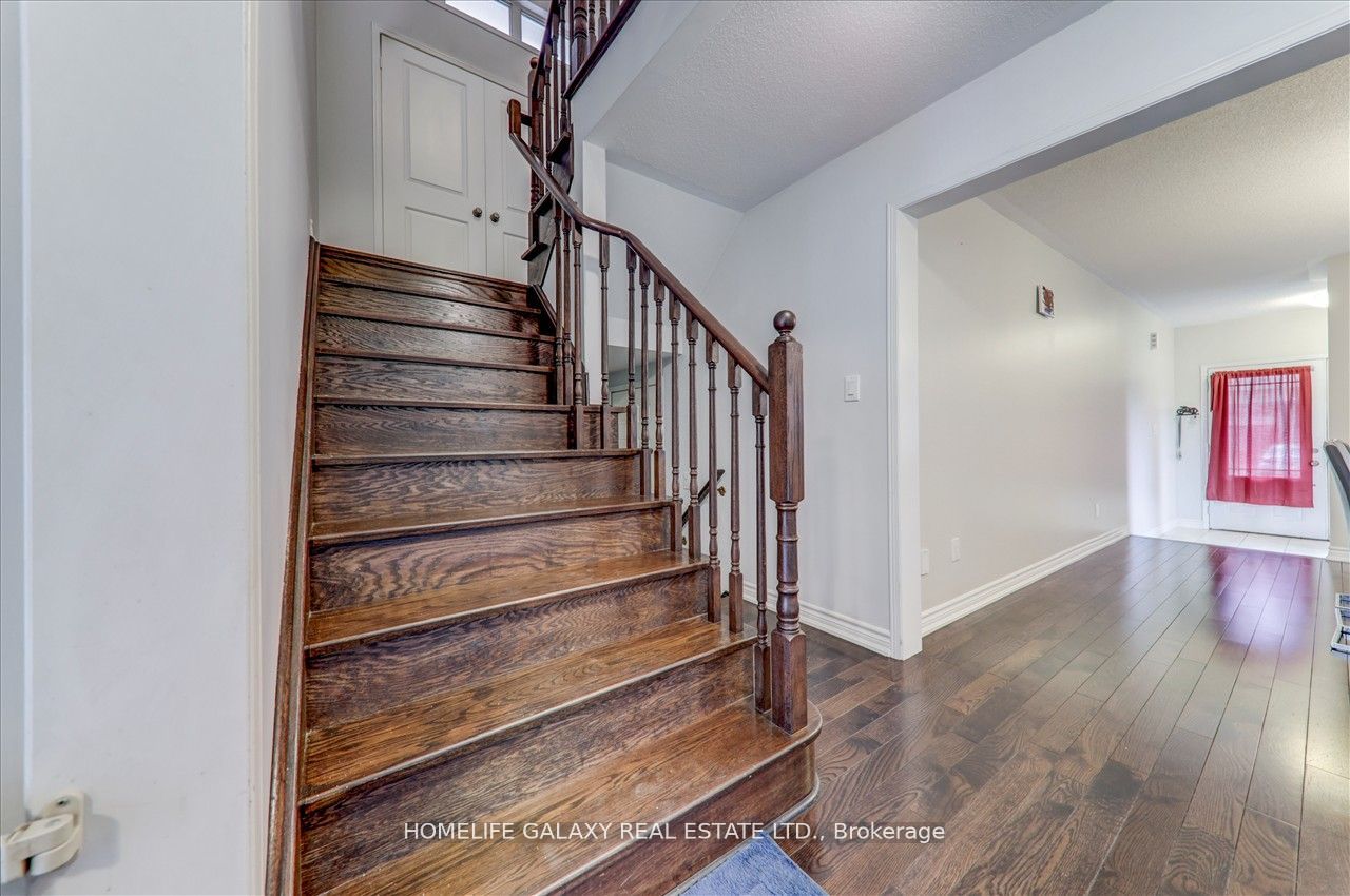 8 Cherry Lane