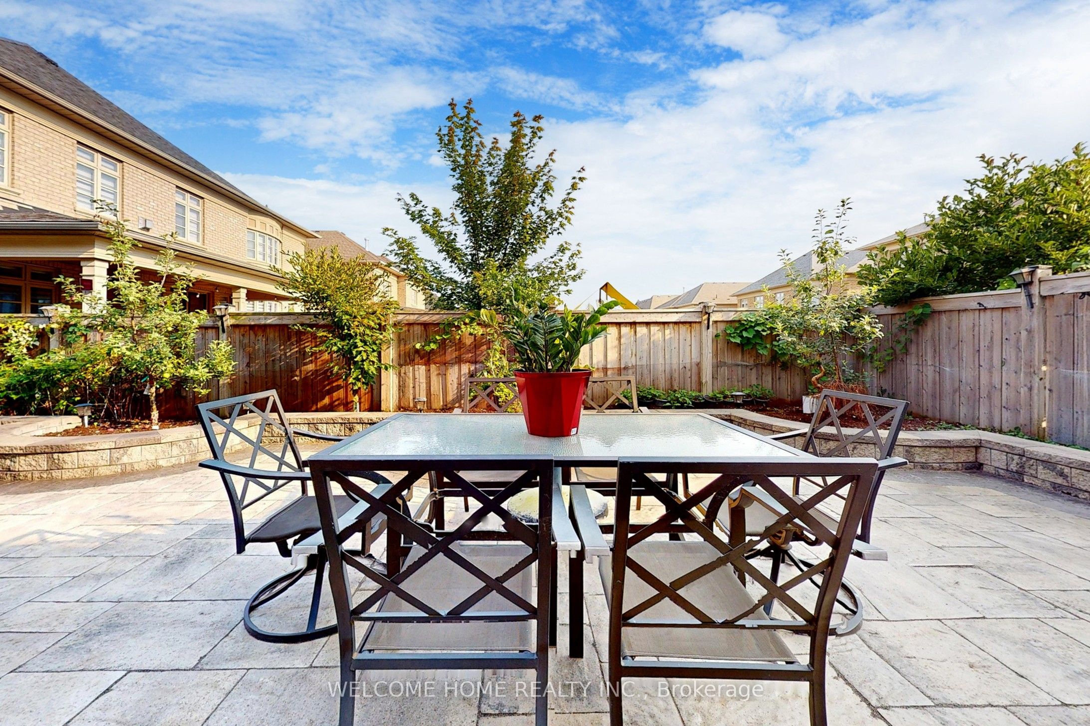 48 Silver Sterling Crescent