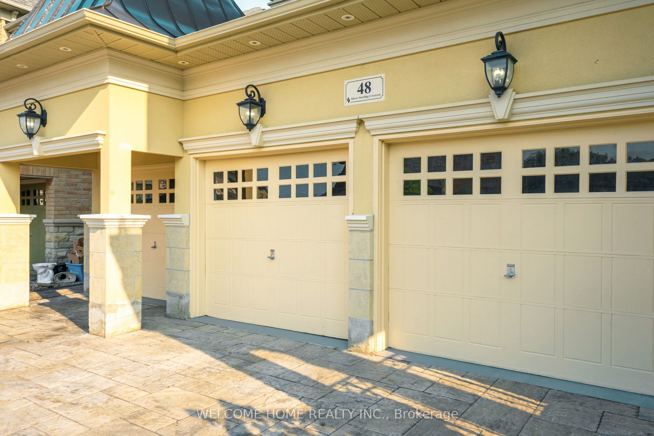 48 Silver Sterling Crescent