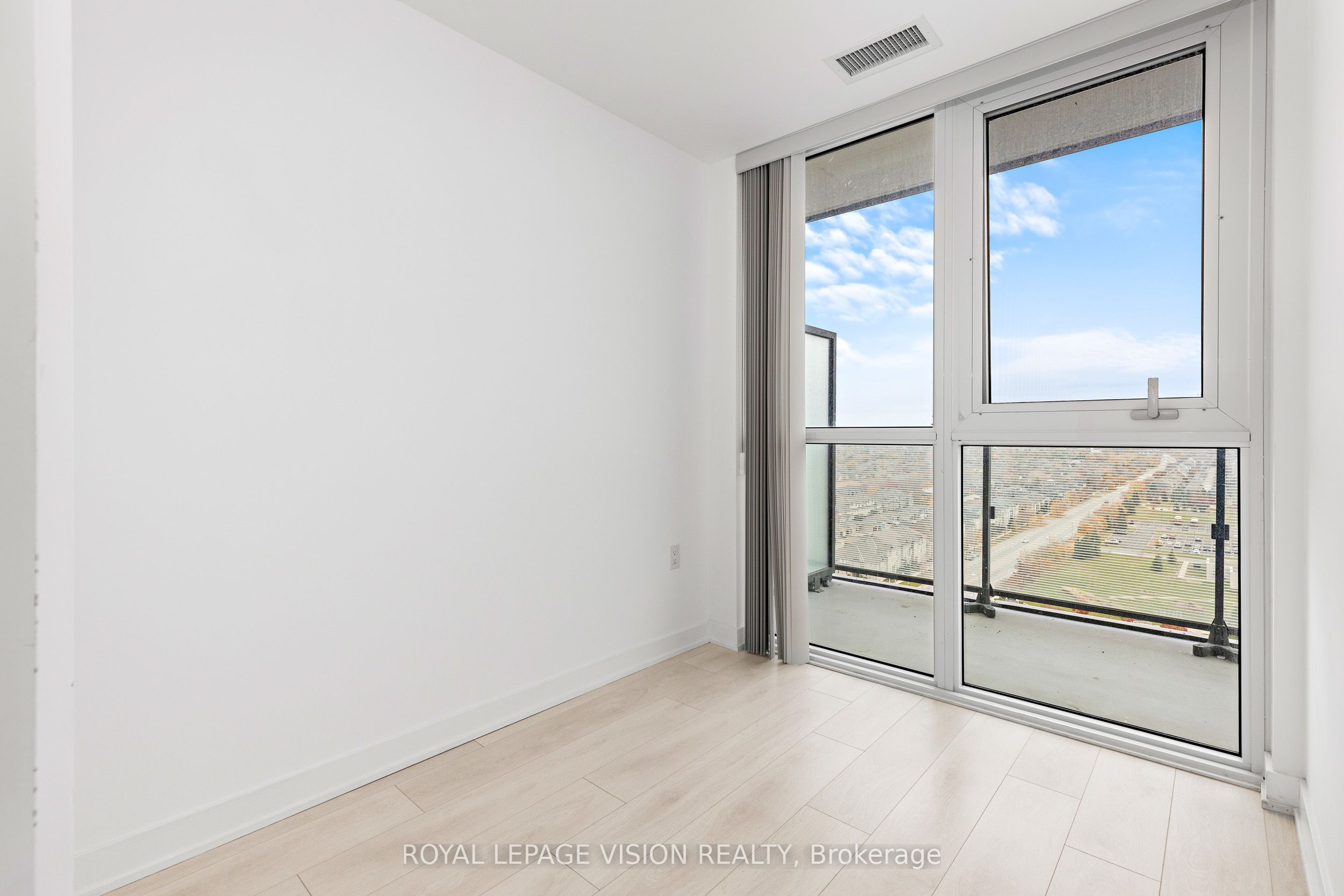 75 Oneida Crescent #1608
