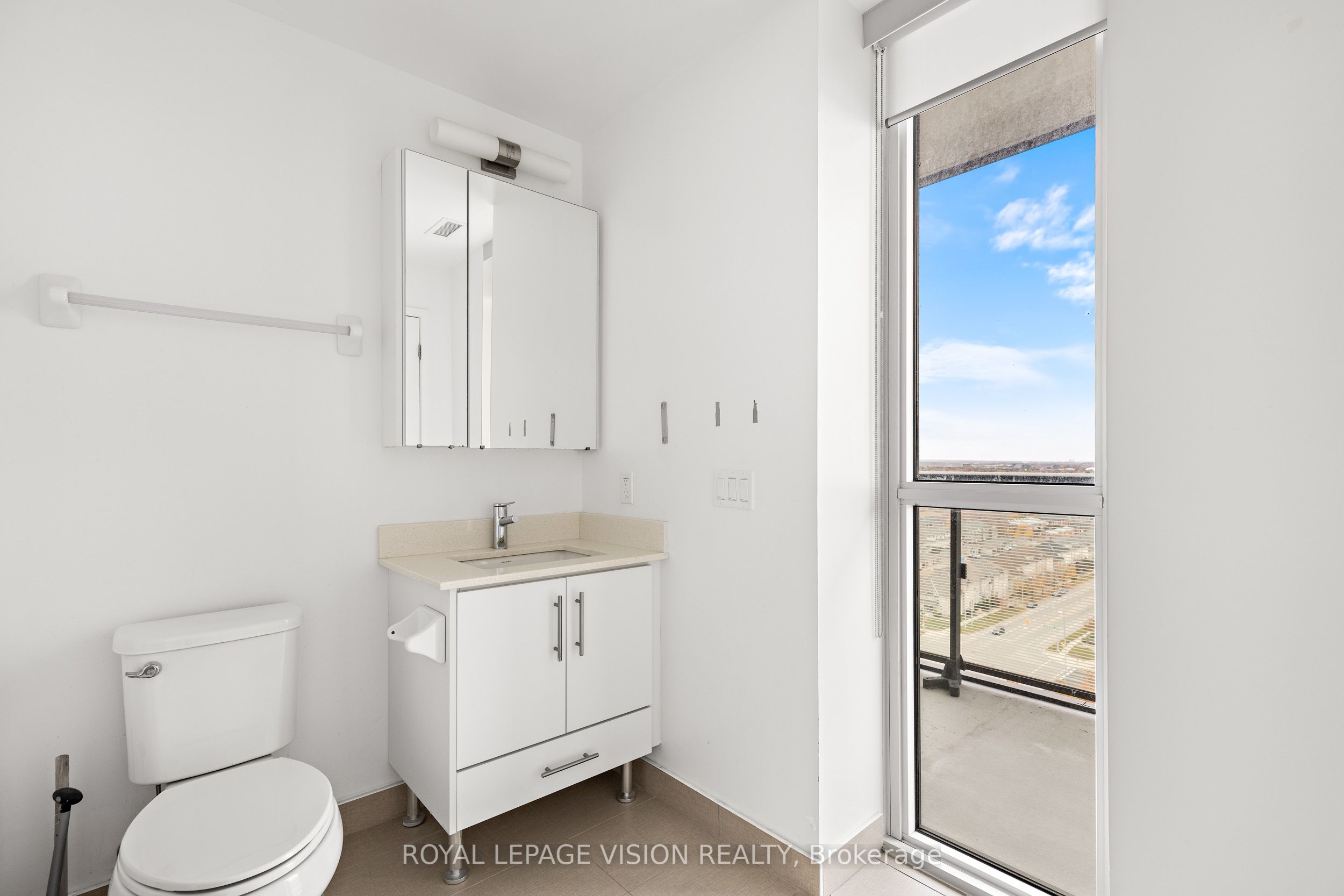 75 Oneida Crescent #1608