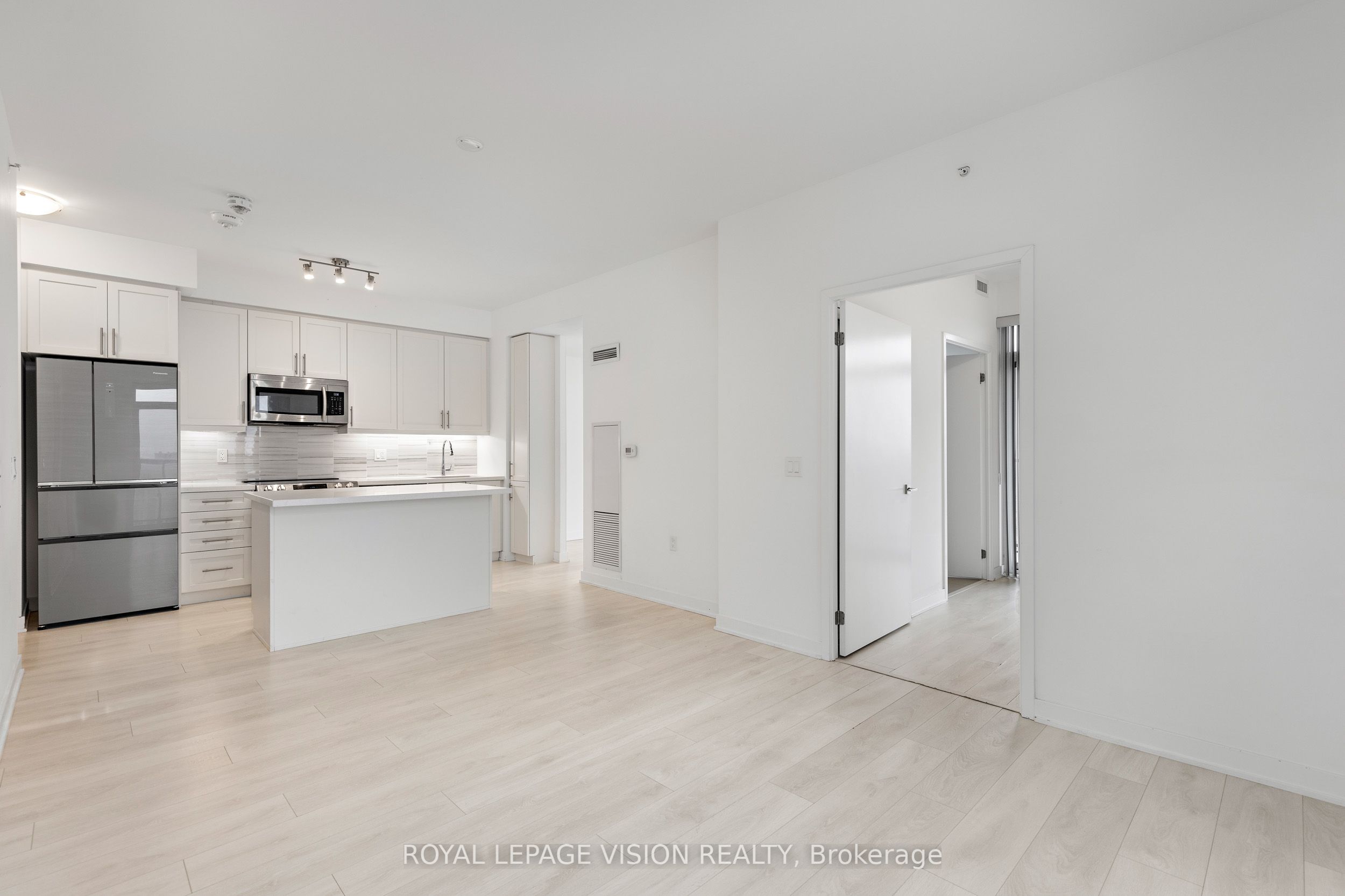 75 Oneida Crescent #1608