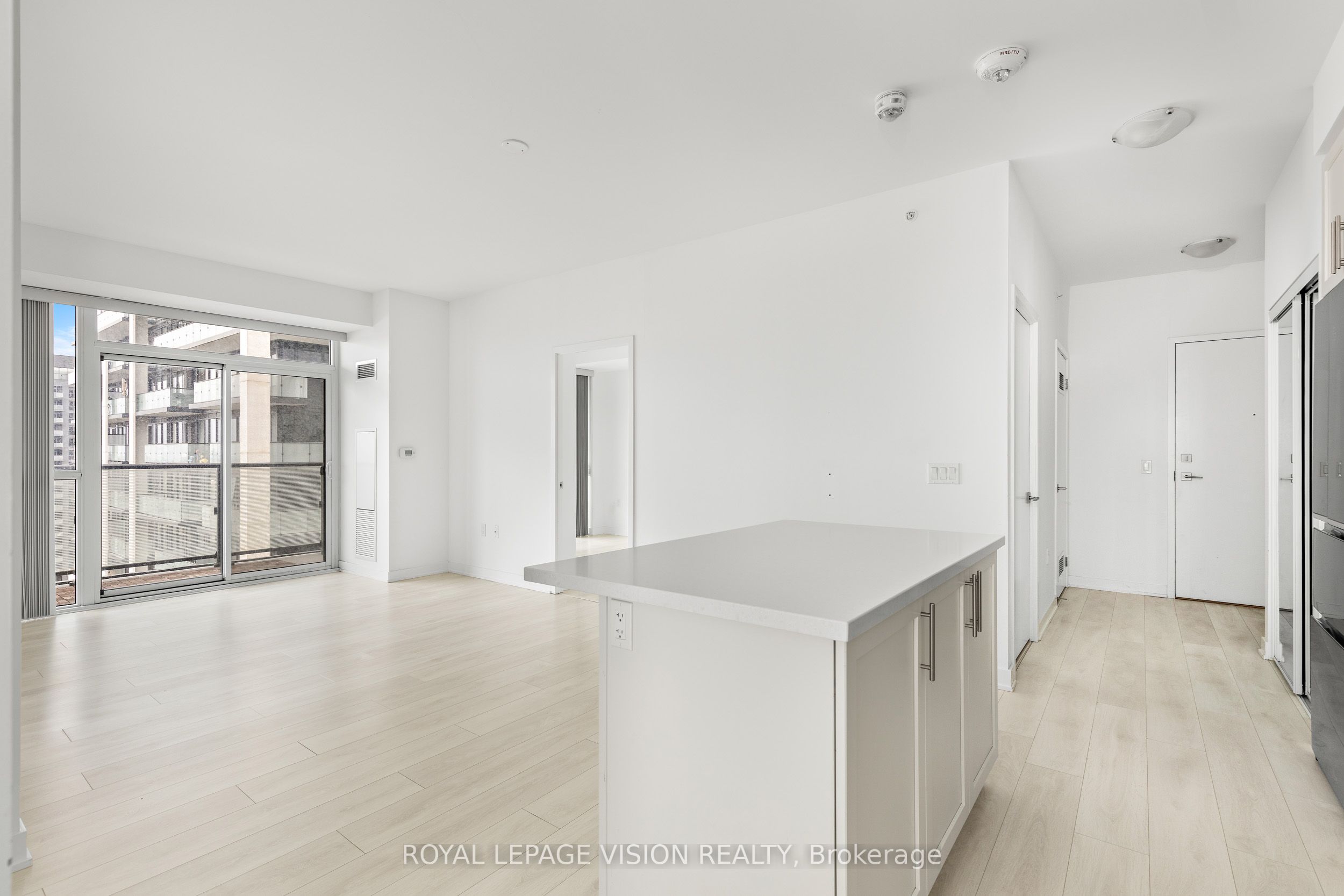 75 Oneida Crescent #1608