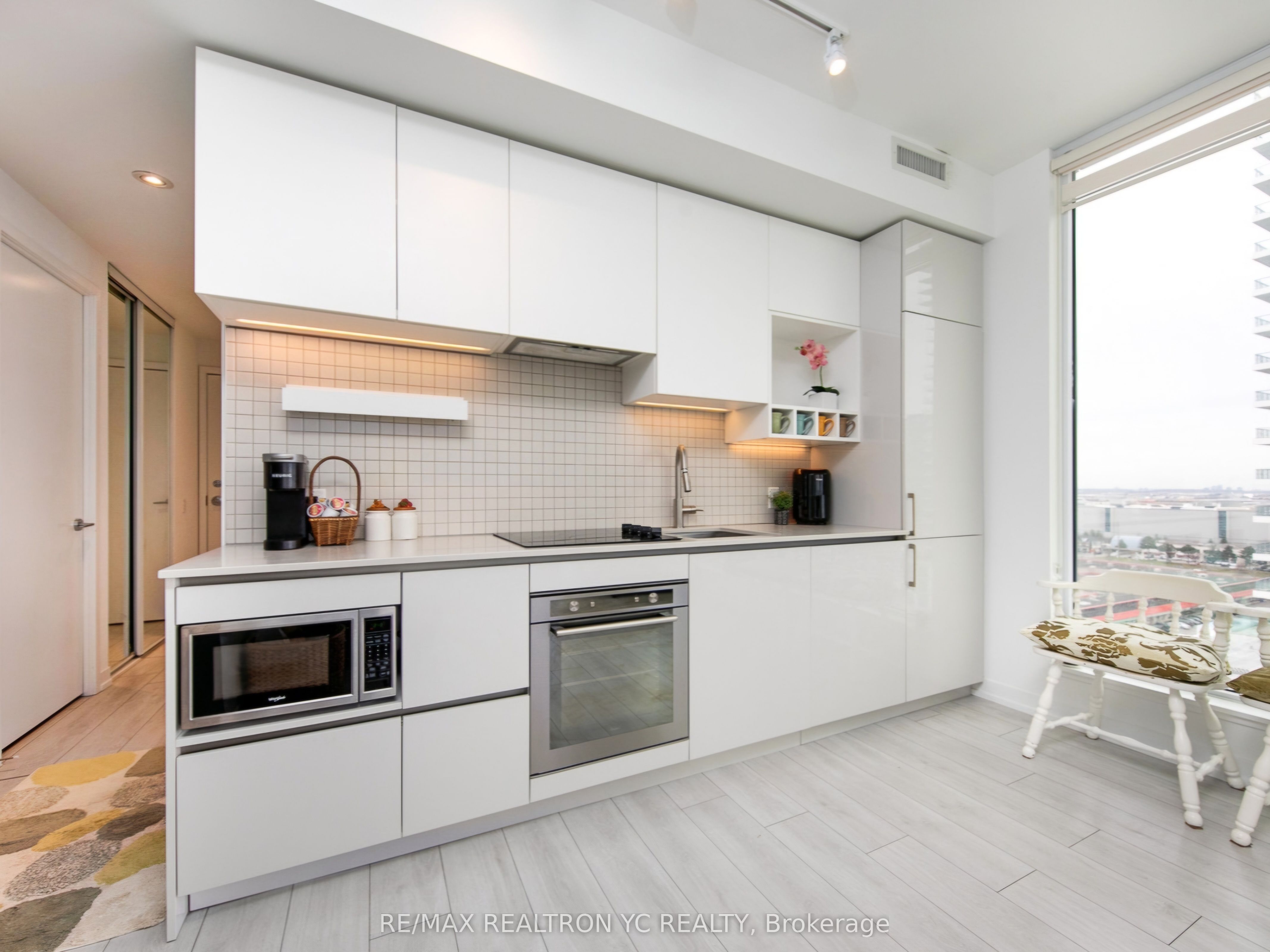 898 Portage Parkway #1503
