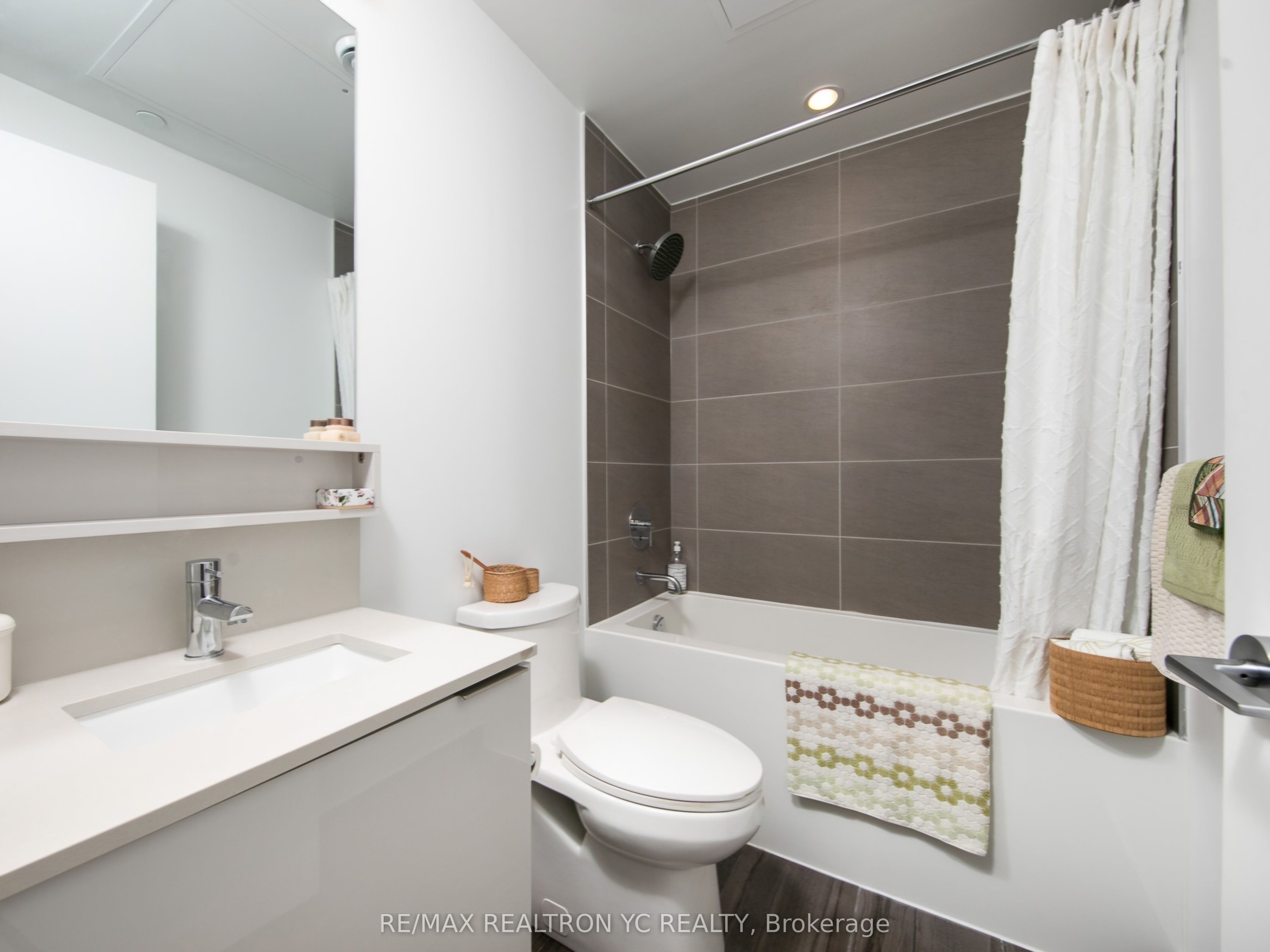 898 Portage Parkway #1503