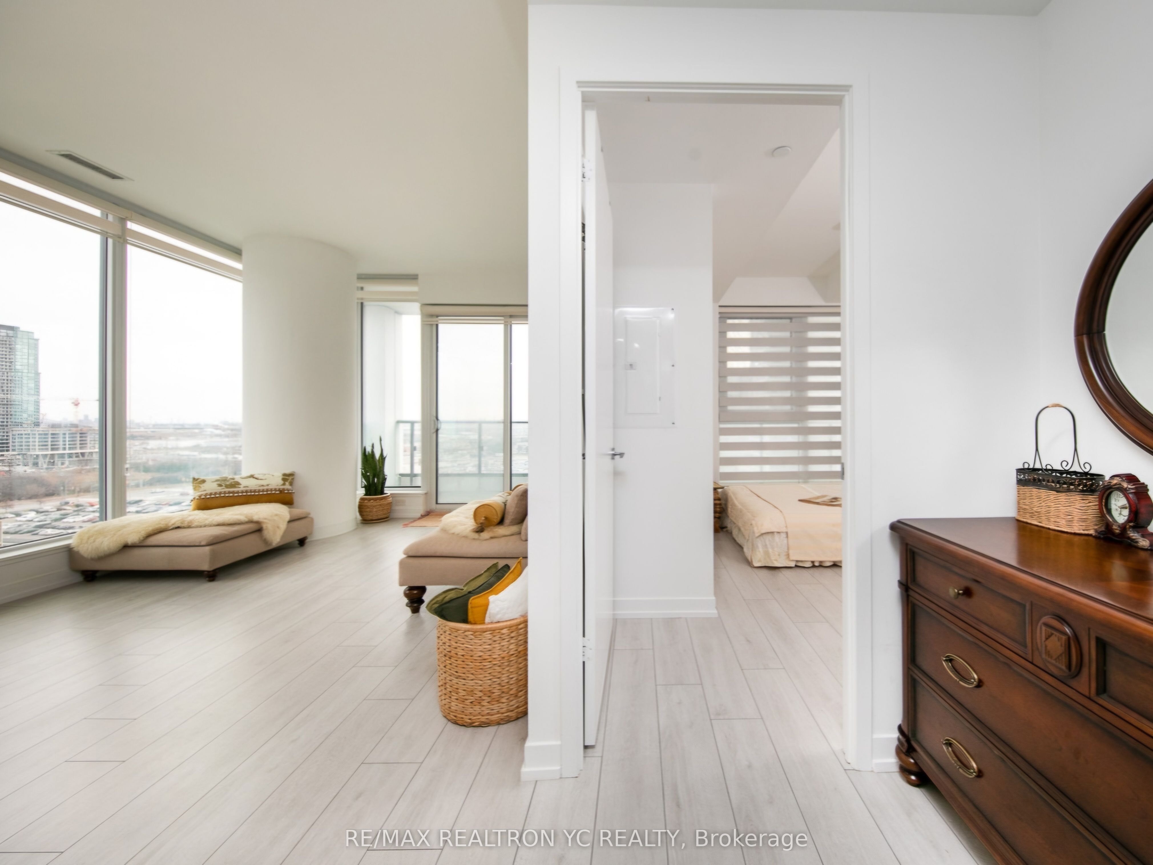 898 Portage Parkway #1503