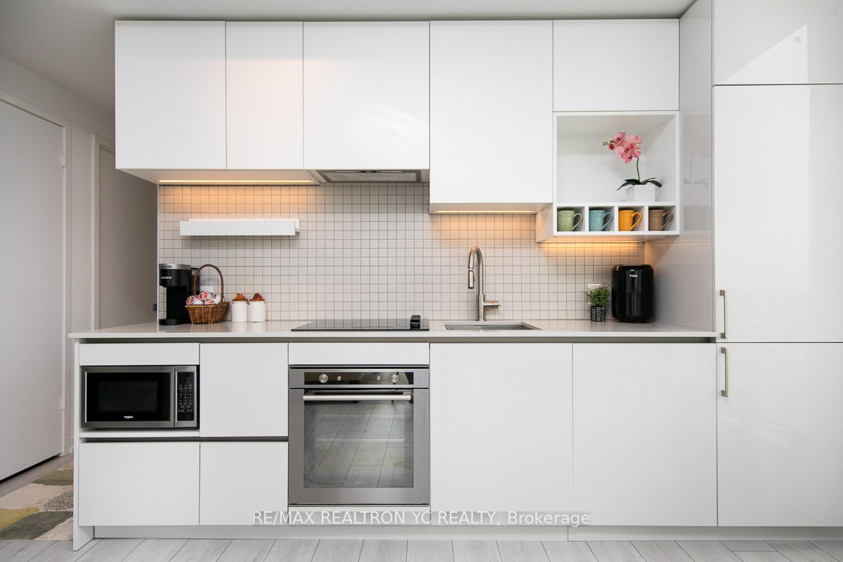 898 Portage Parkway #1503