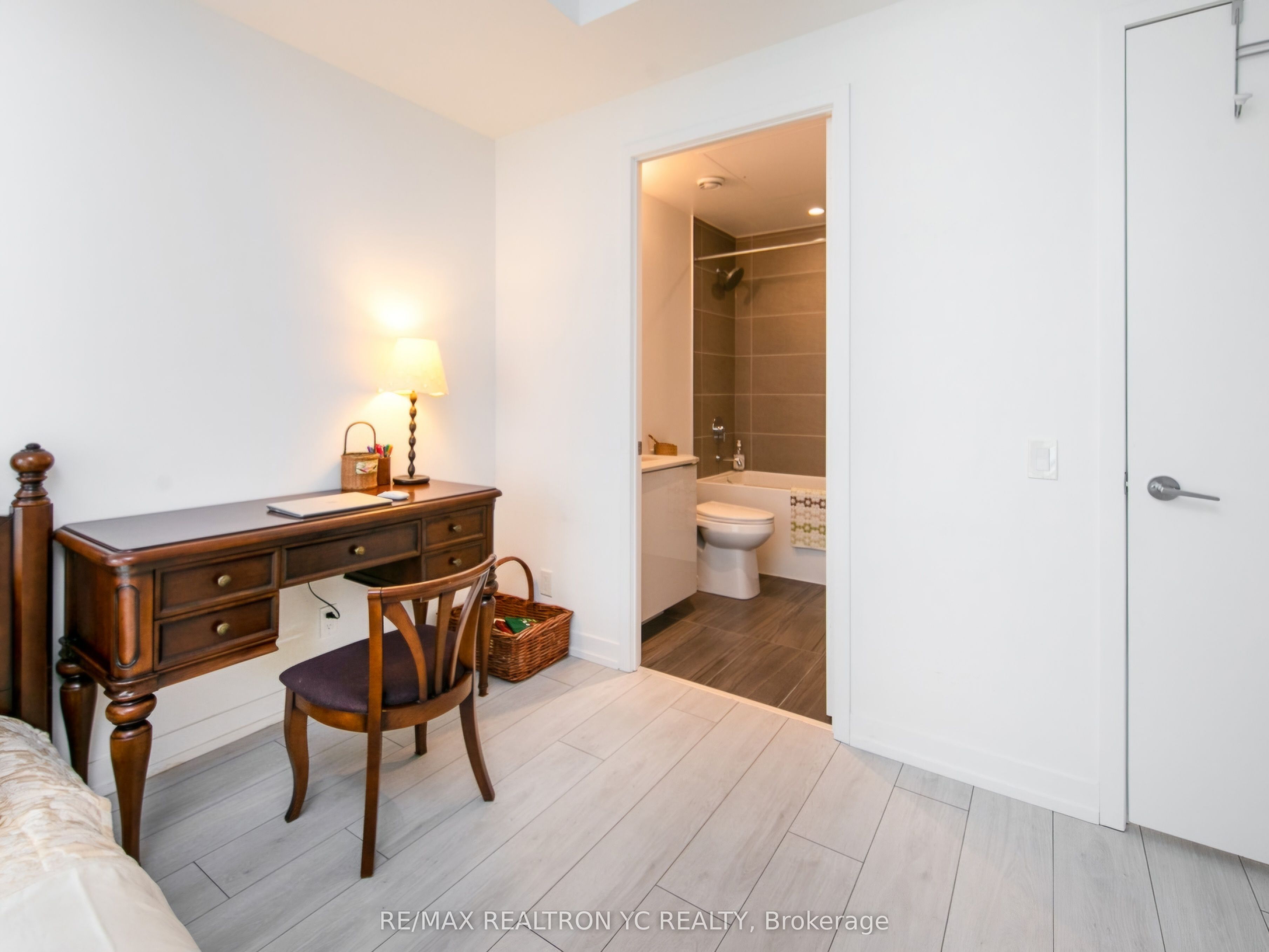 898 Portage Parkway #1503