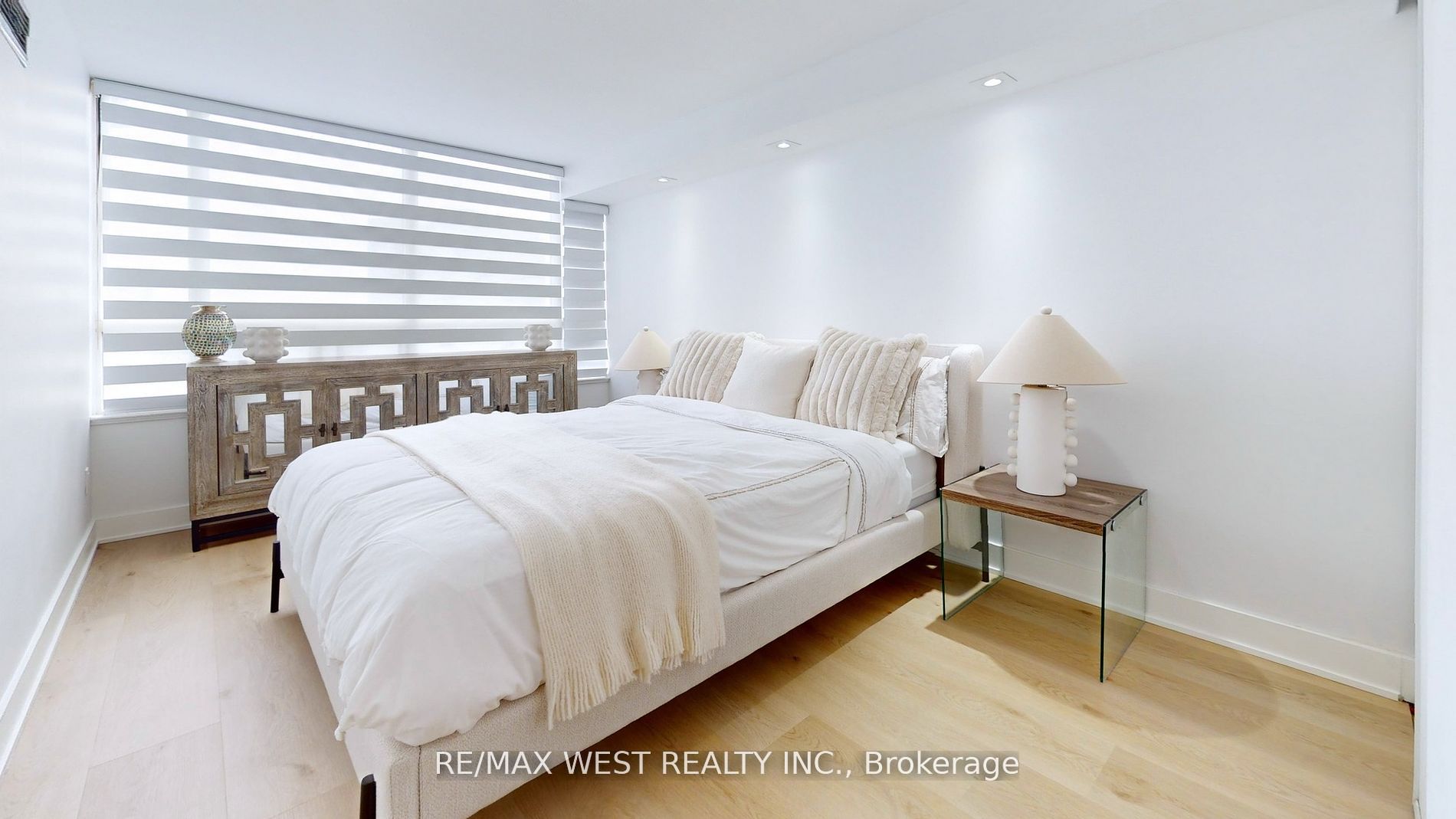 7 Townsgate Drive #1408
