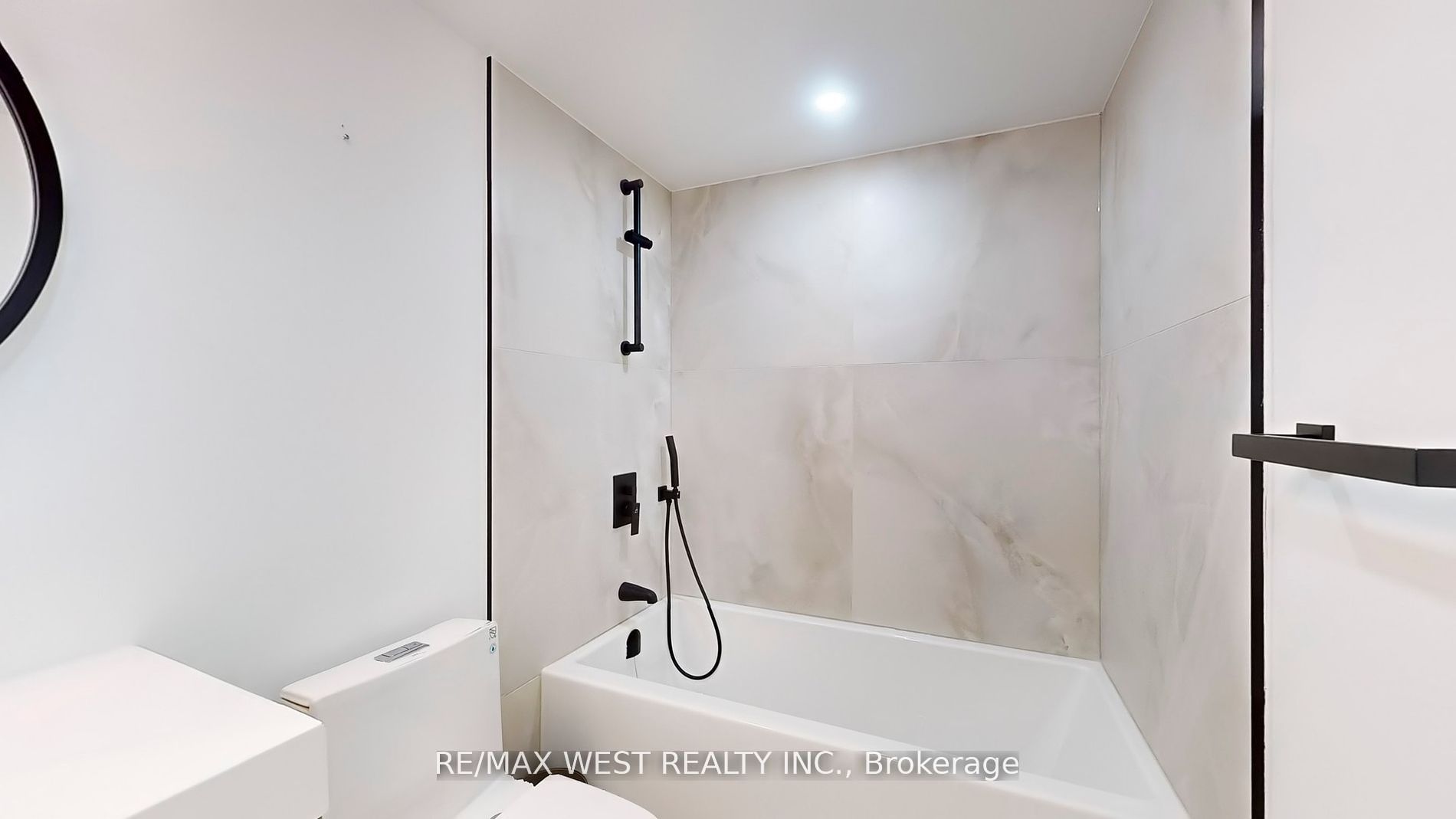 7 Townsgate Drive #1408