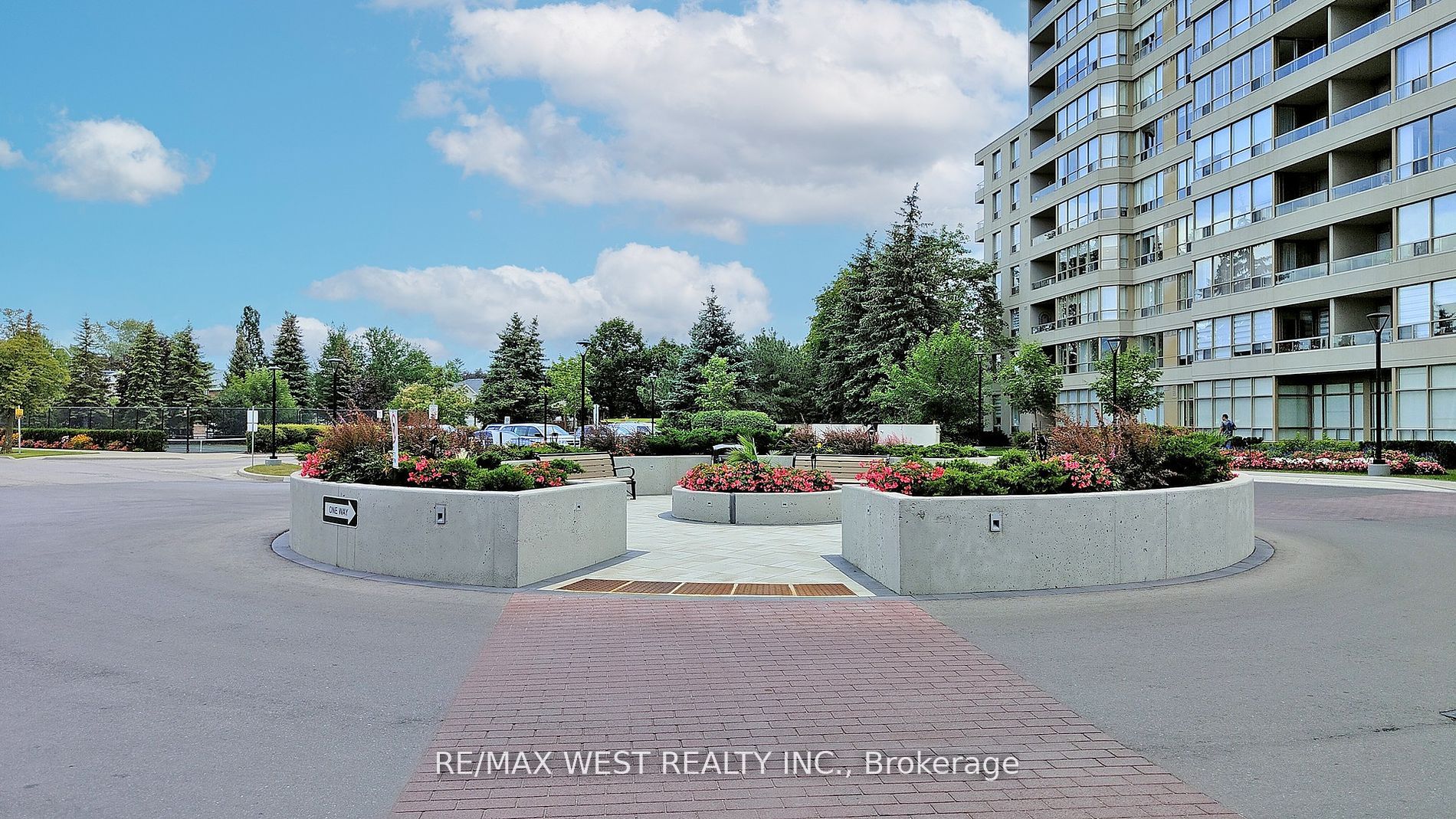 7 Townsgate Drive #1408