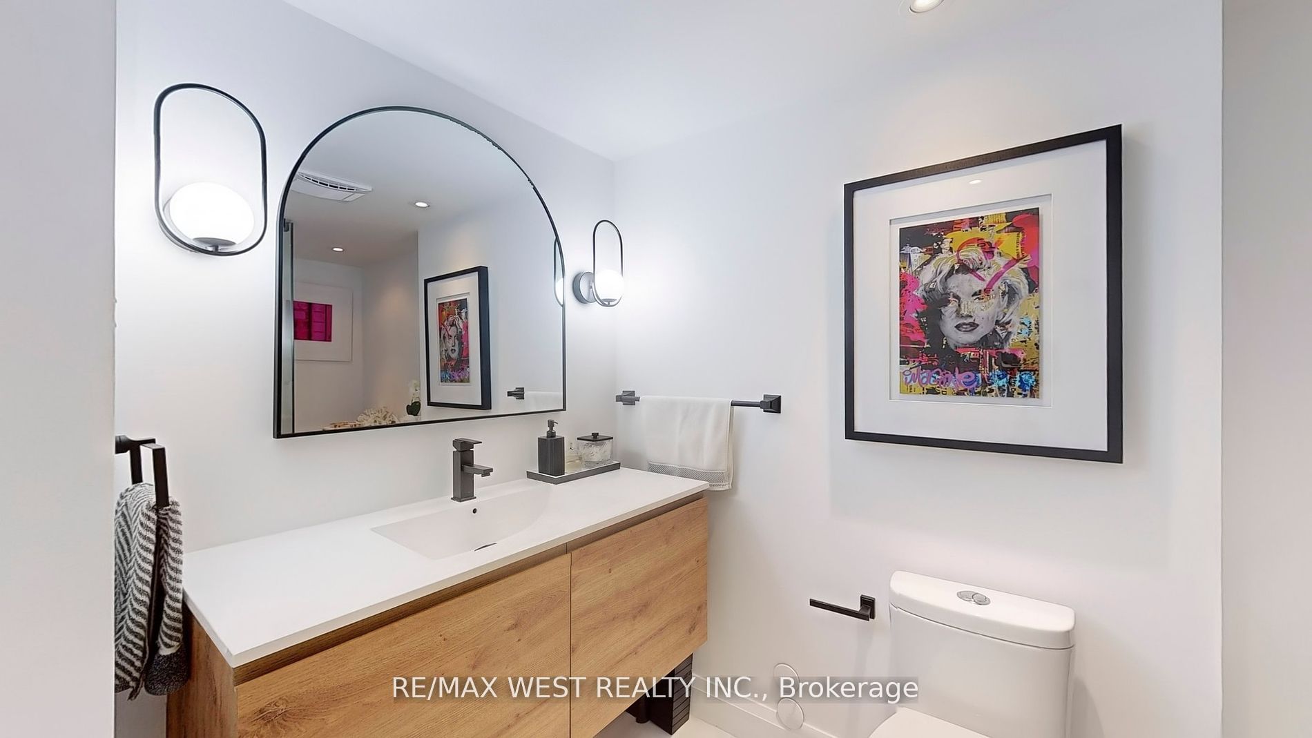 7 Townsgate Drive #1408