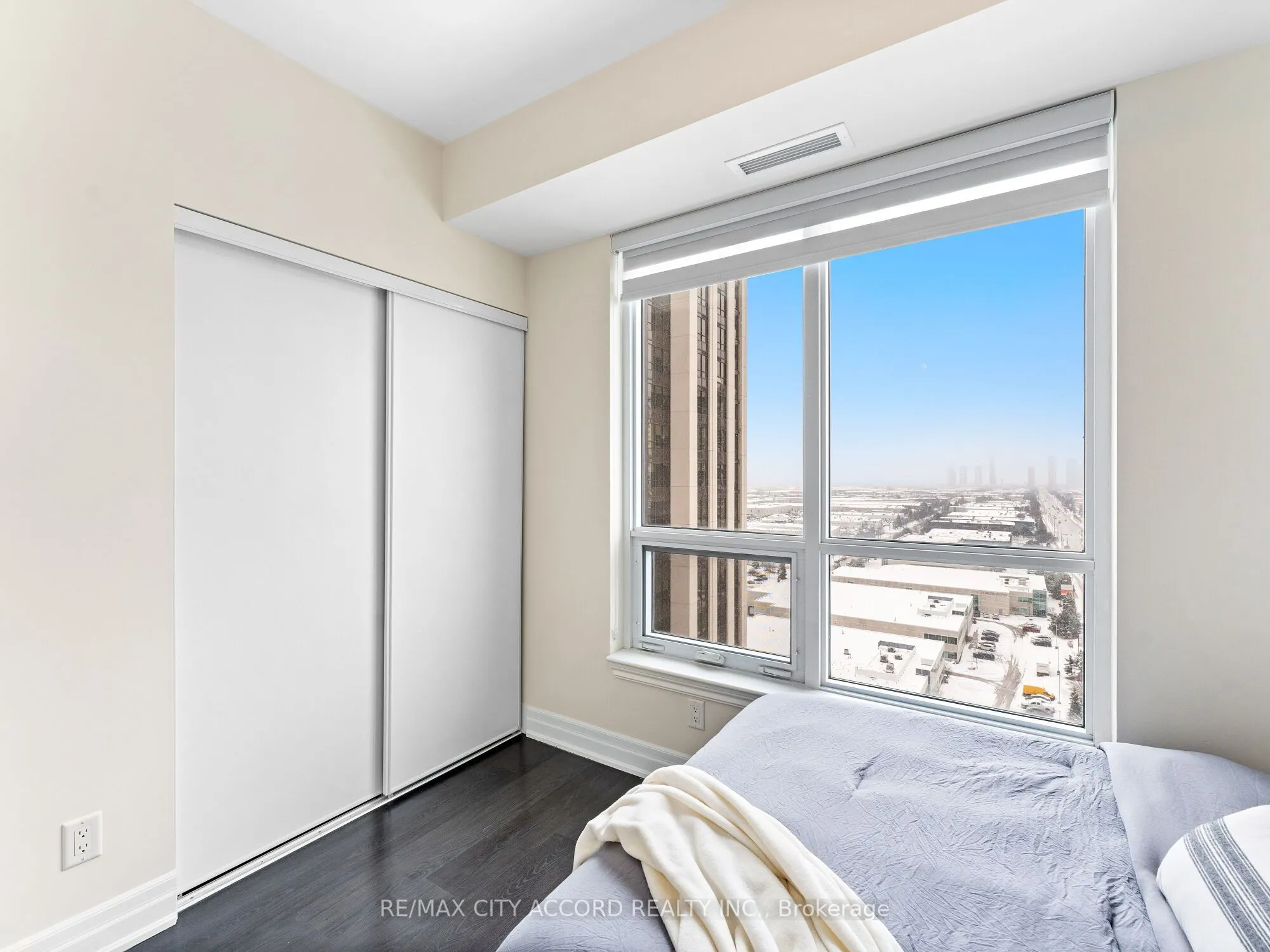 9085 Jane Street, #1709