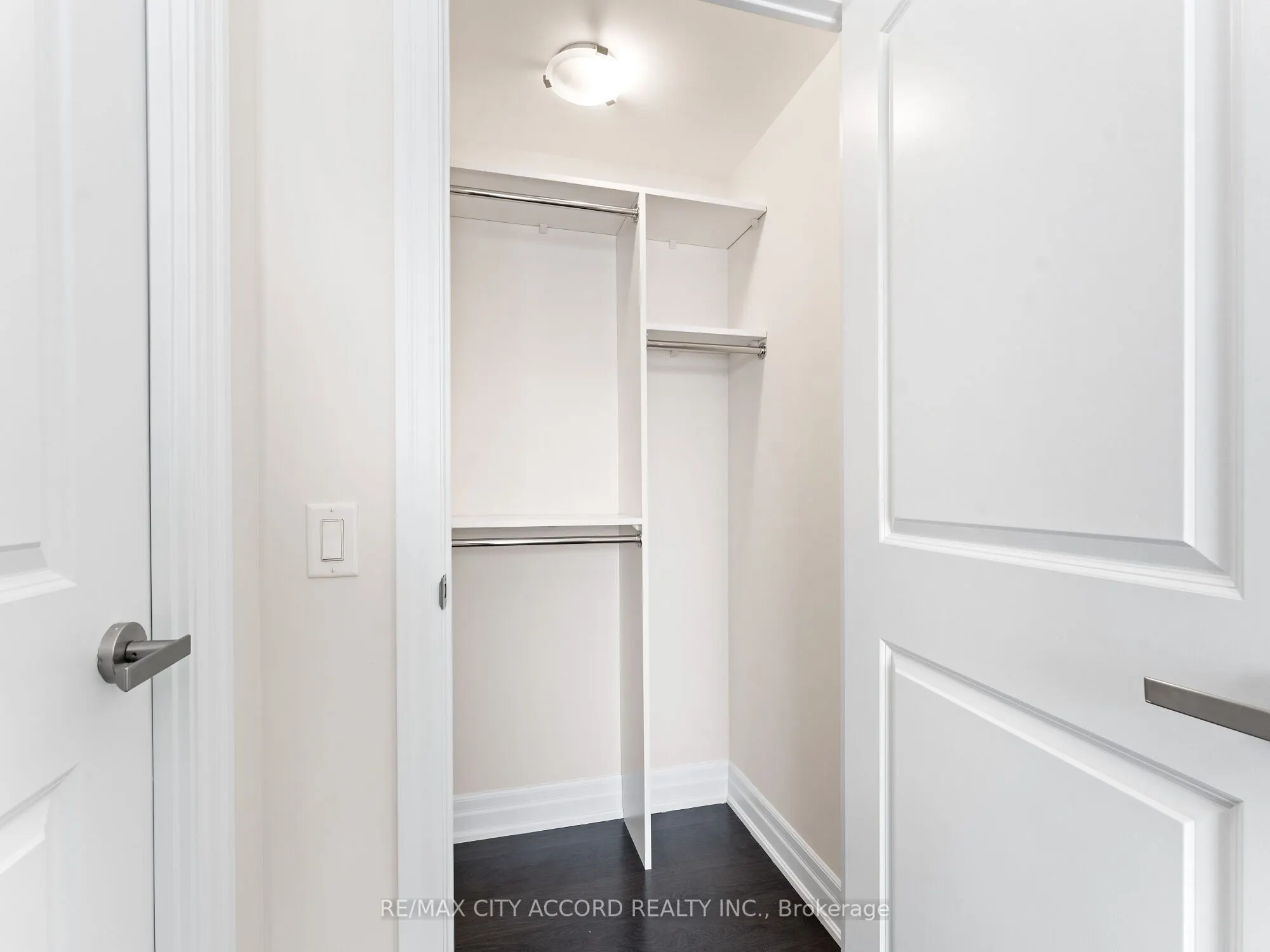 9085 Jane Street, #1709