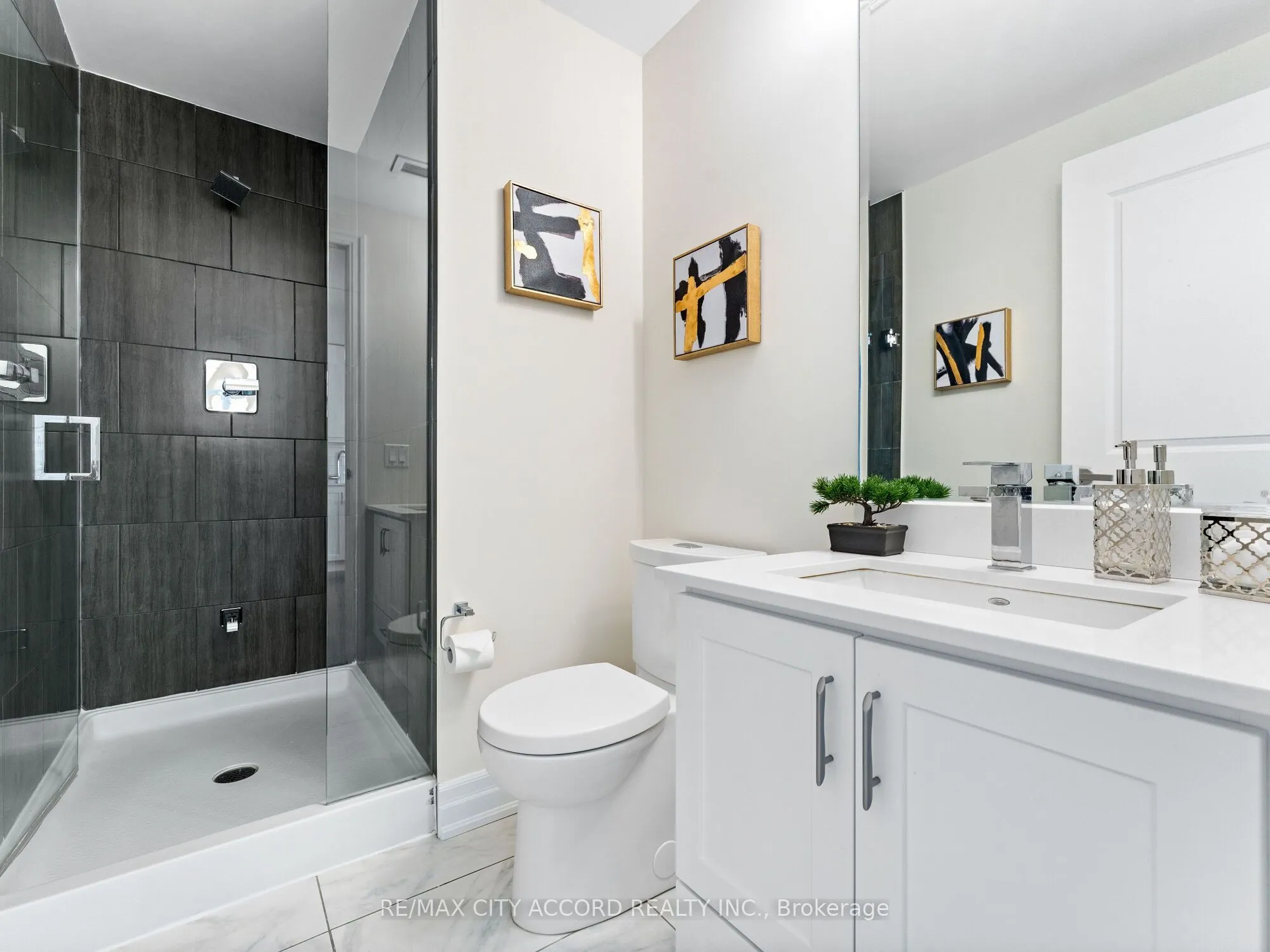 9085 Jane Street, #1709
