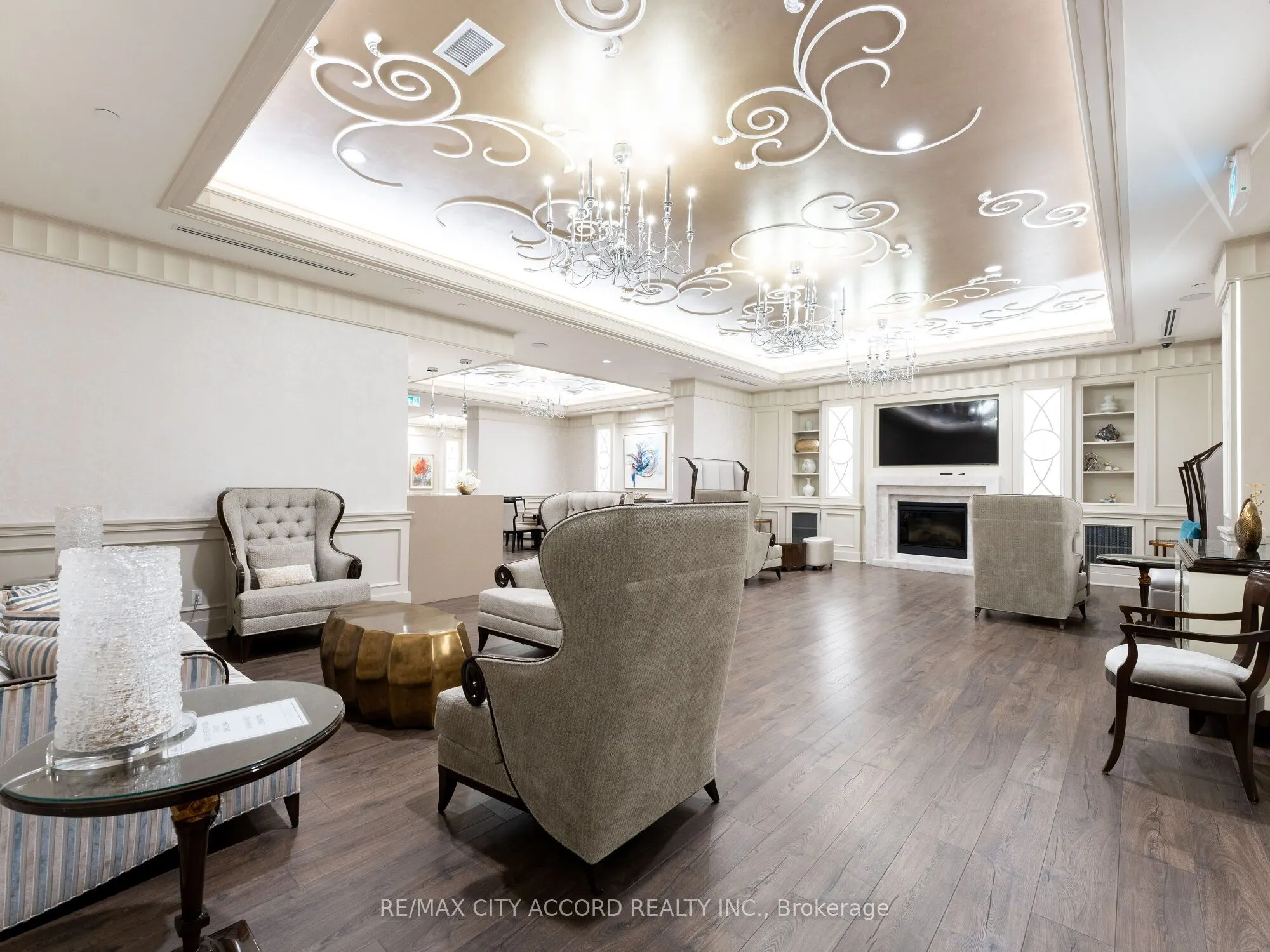 9085 Jane Street, #1709