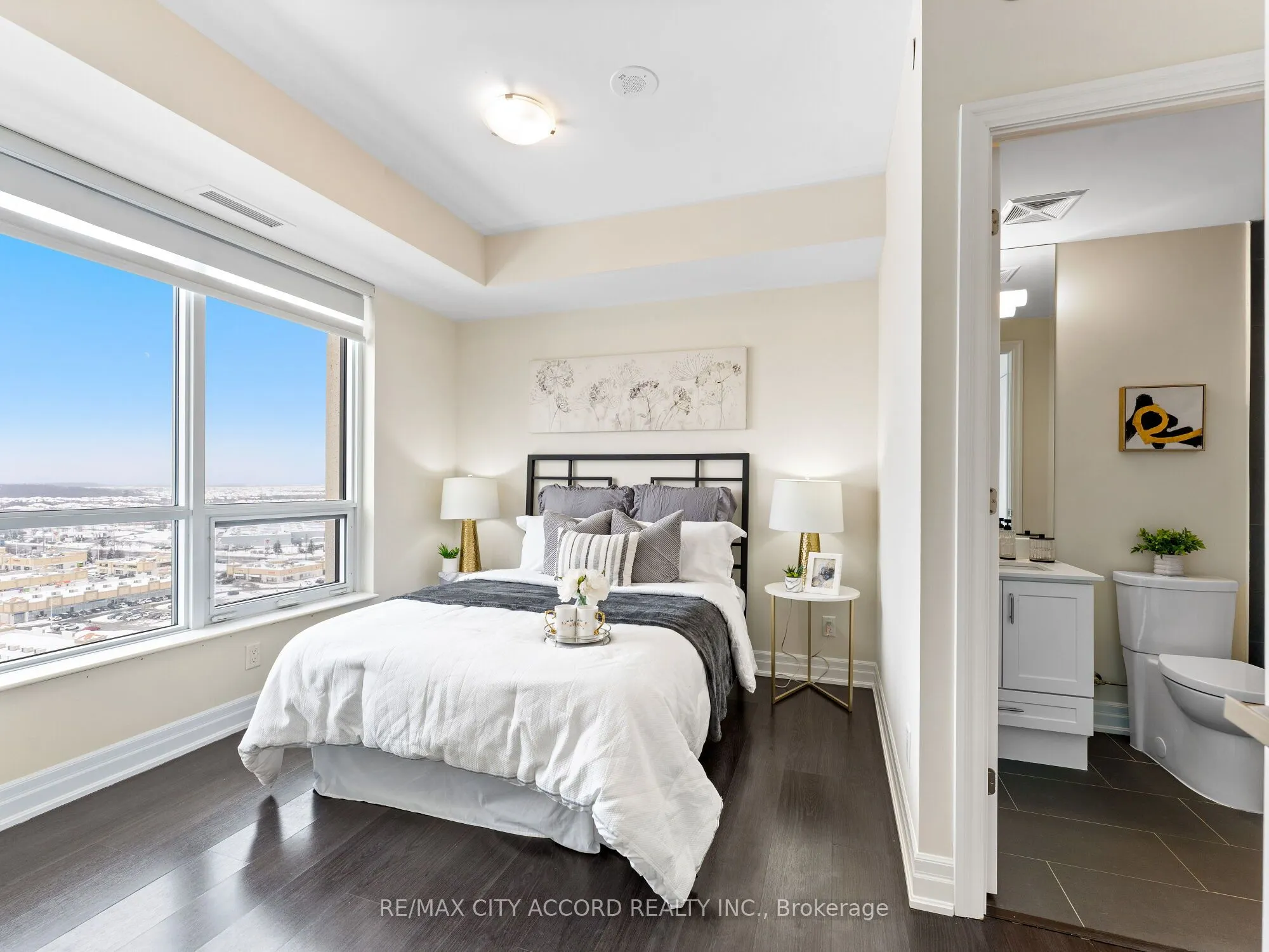 9085 Jane Street, #1709