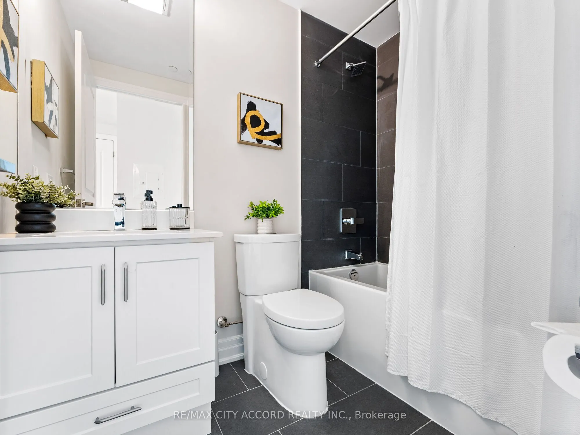 9085 Jane Street, #1709