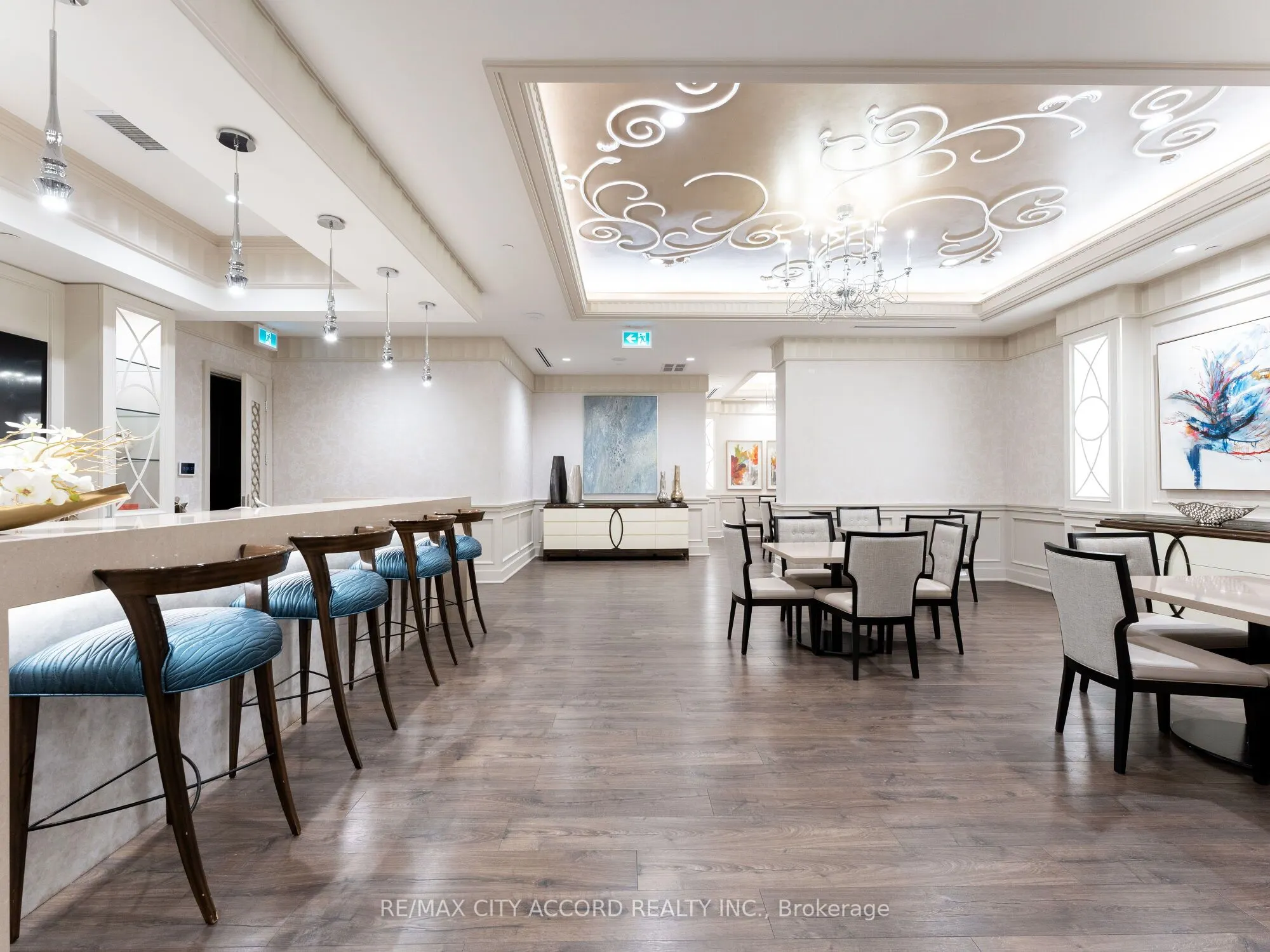 9085 Jane Street, #1709