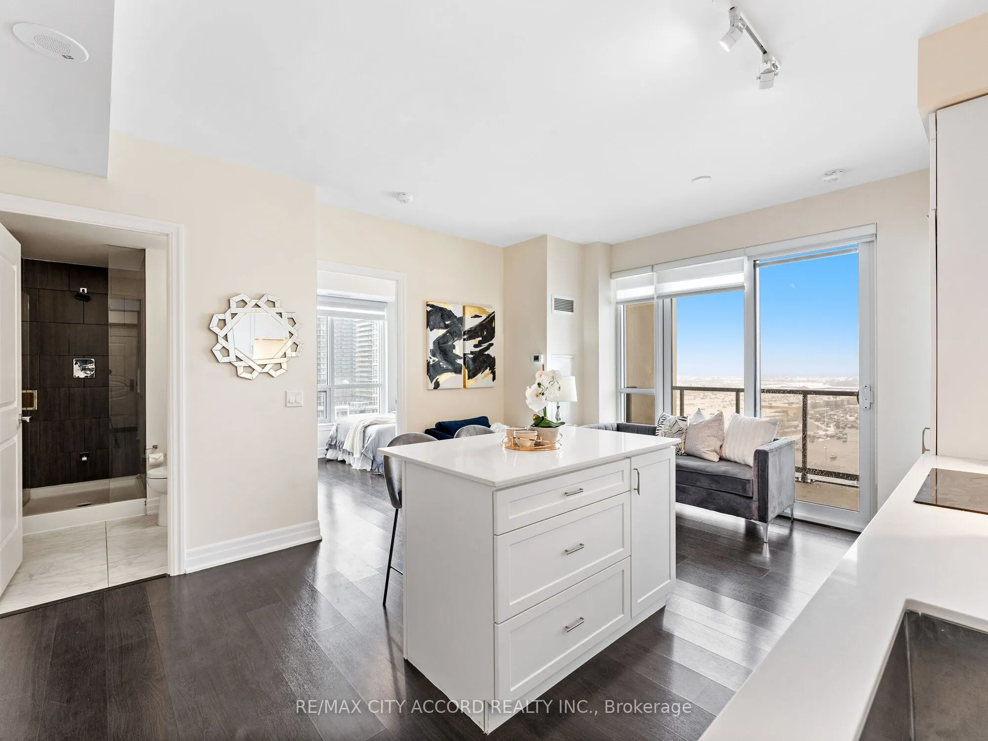 9085 Jane Street, #1709