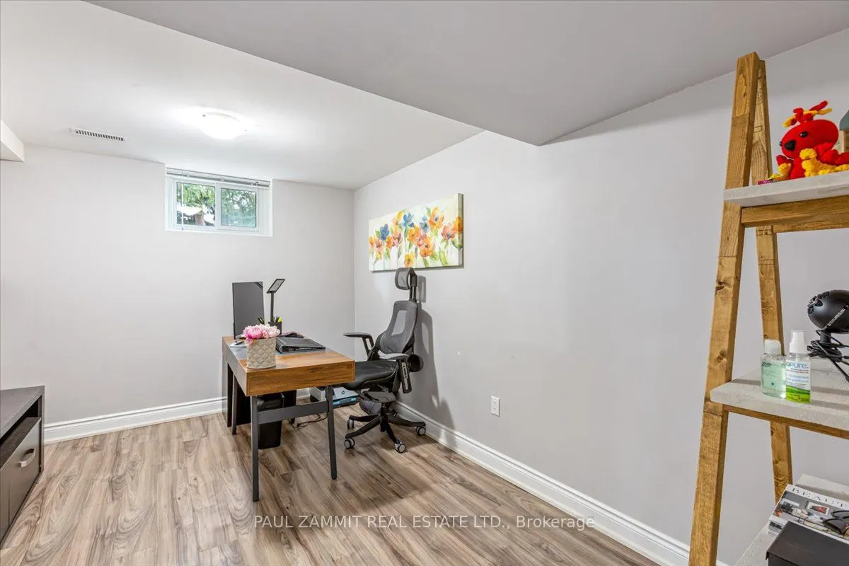 47 Ladyslipper Court