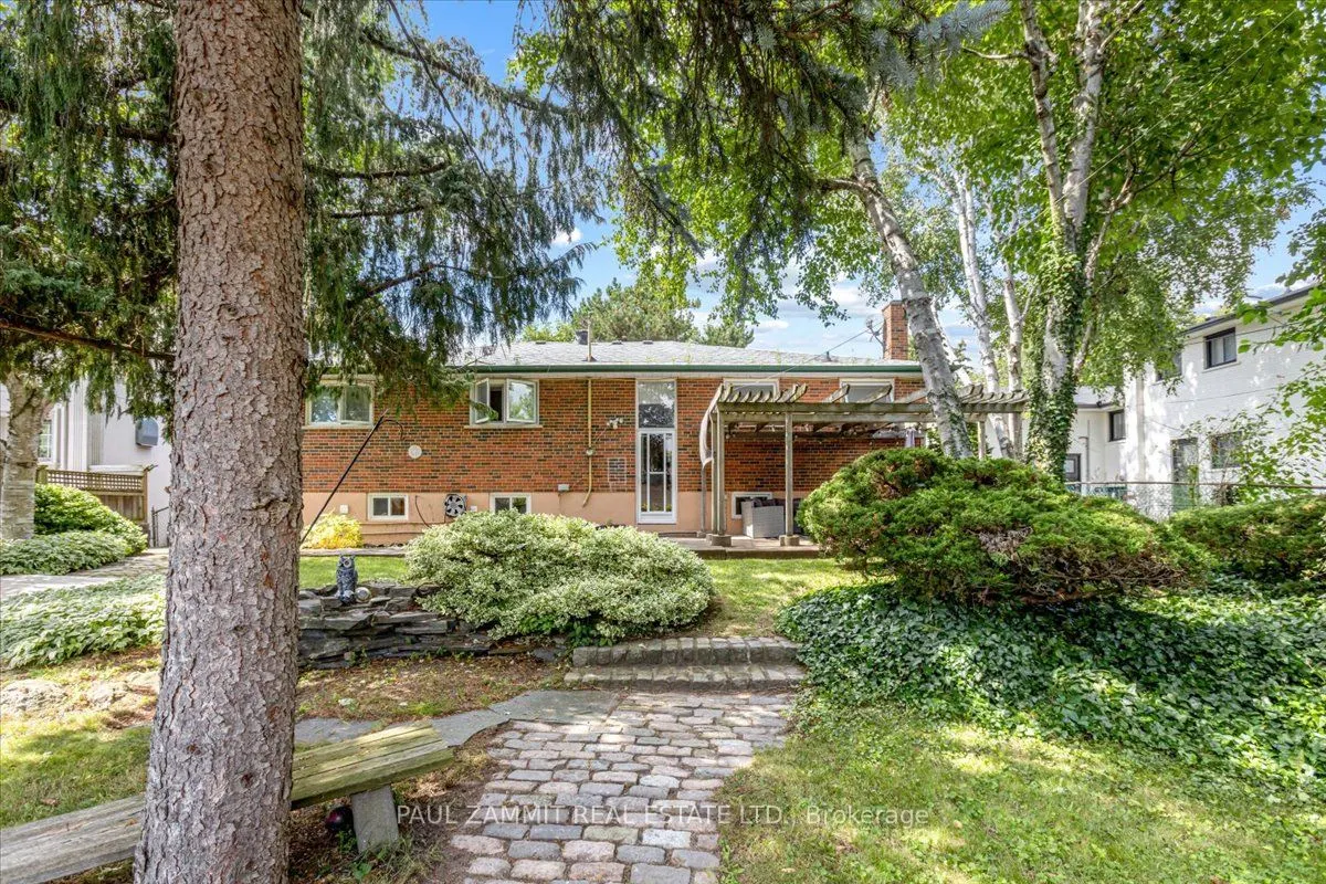 47 Ladyslipper Court