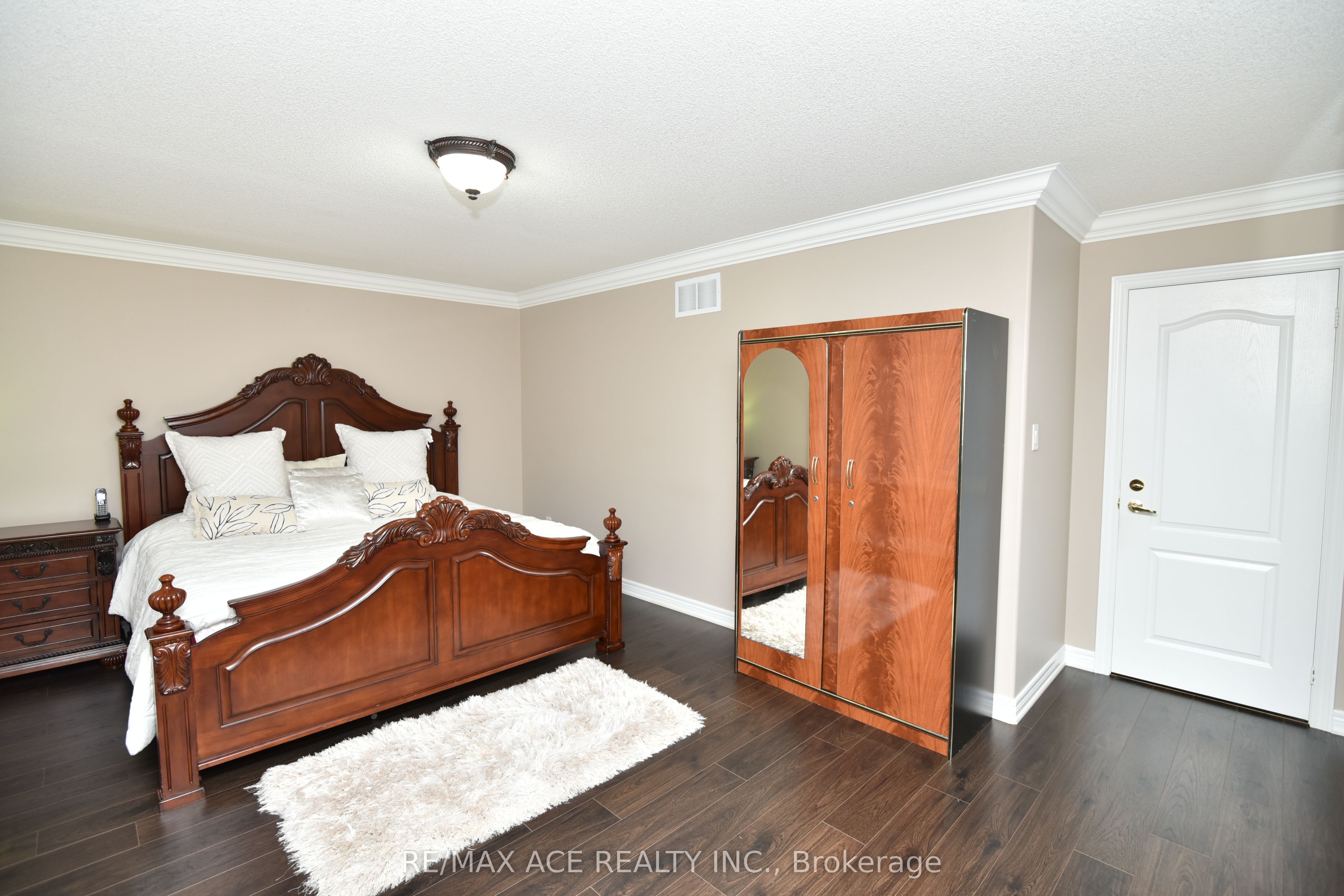 42 Grayleaf Drive