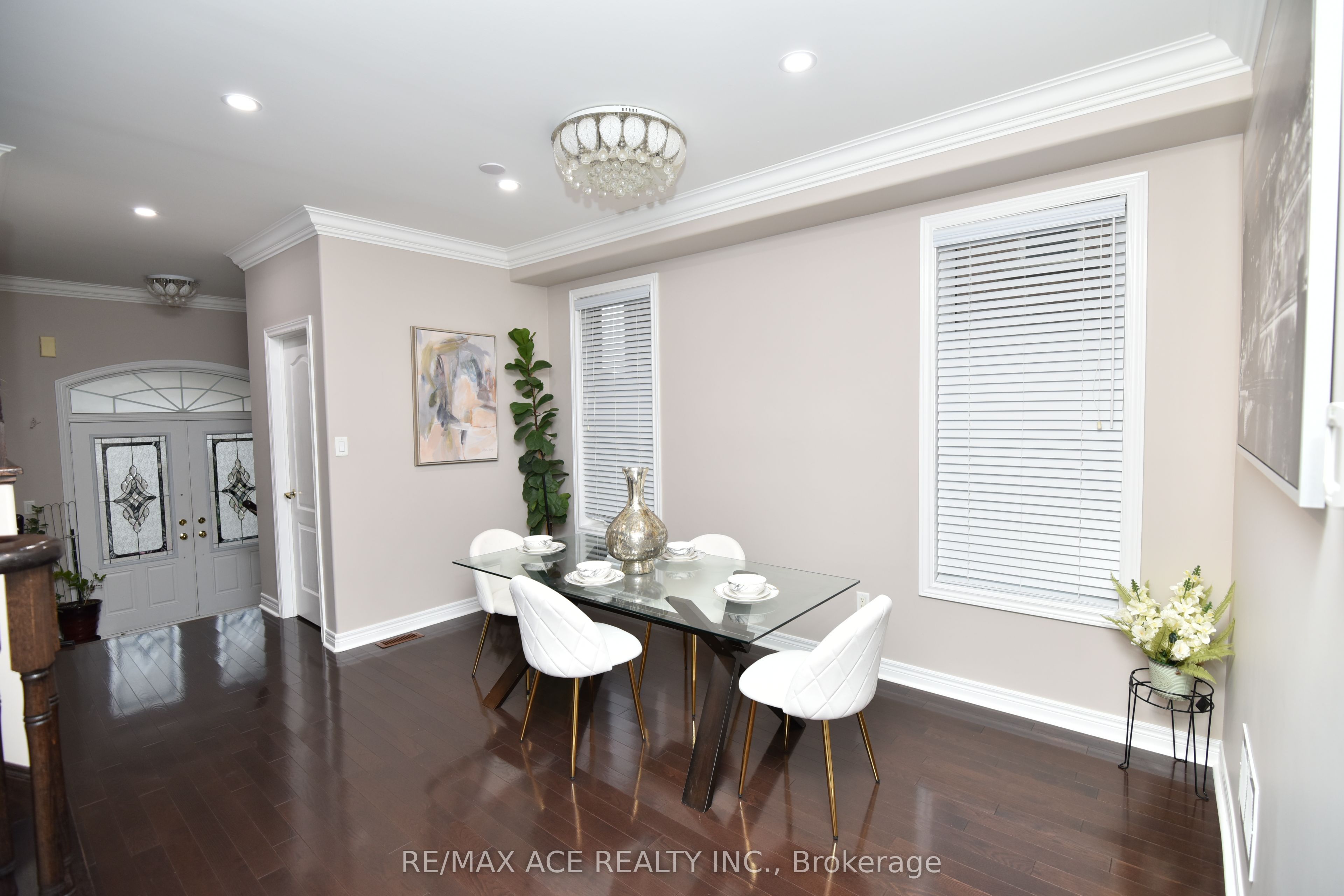 42 Grayleaf Drive