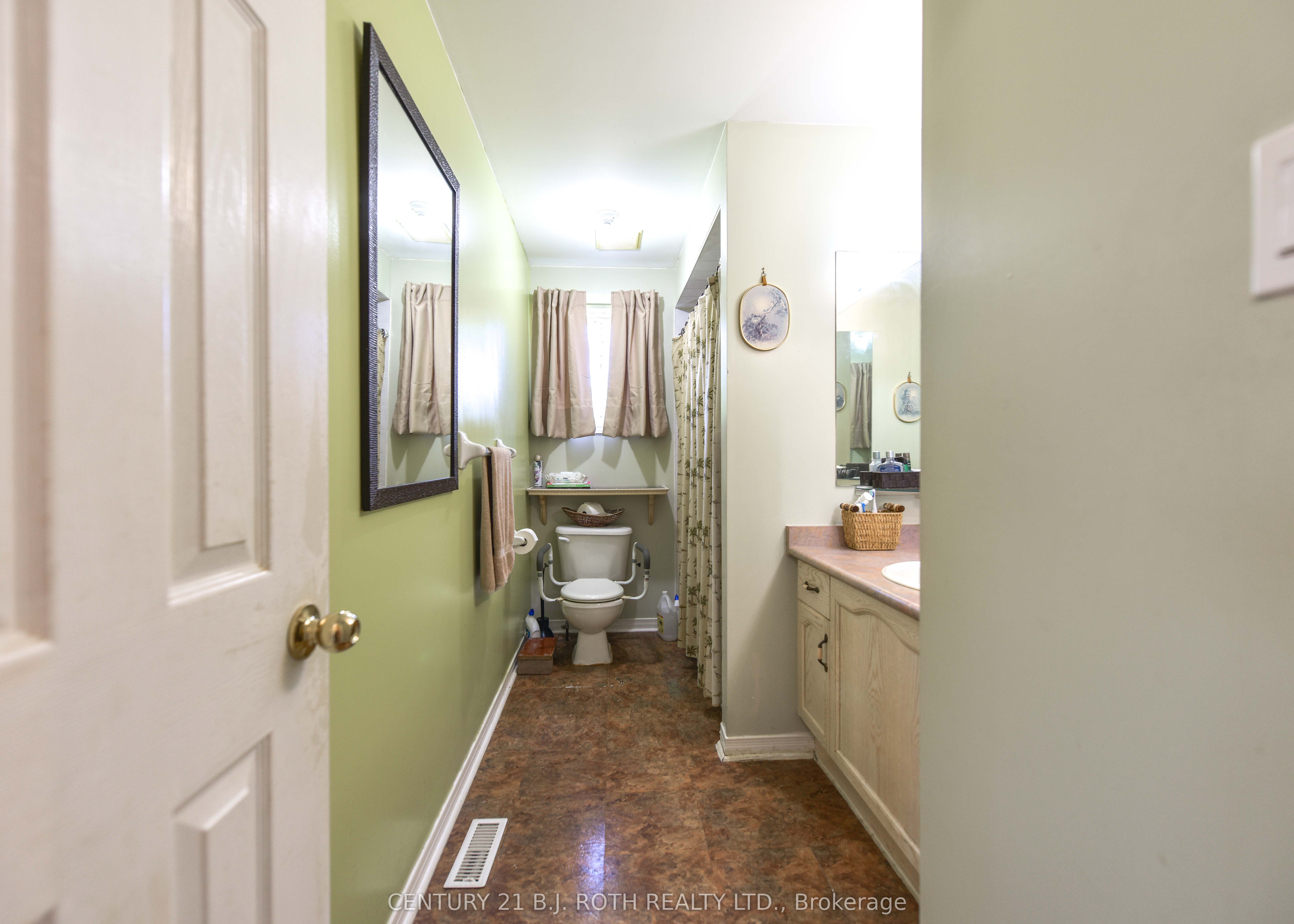 271 Collegiate Drive