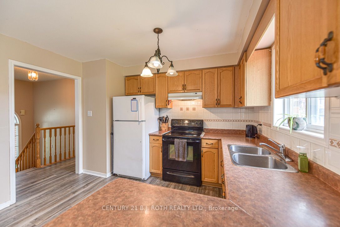 271 Collegiate Drive