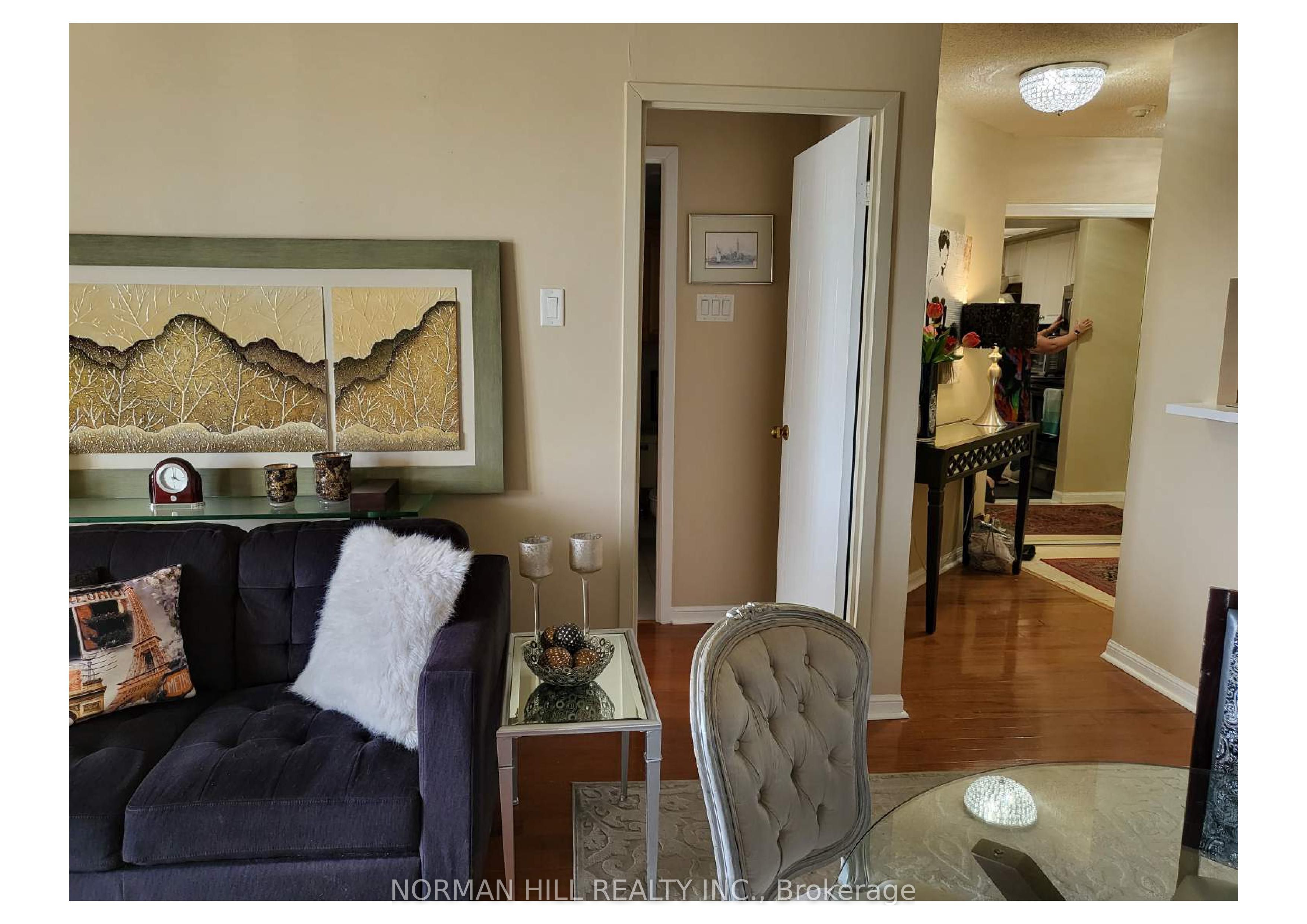 75 Ellen Street #1111