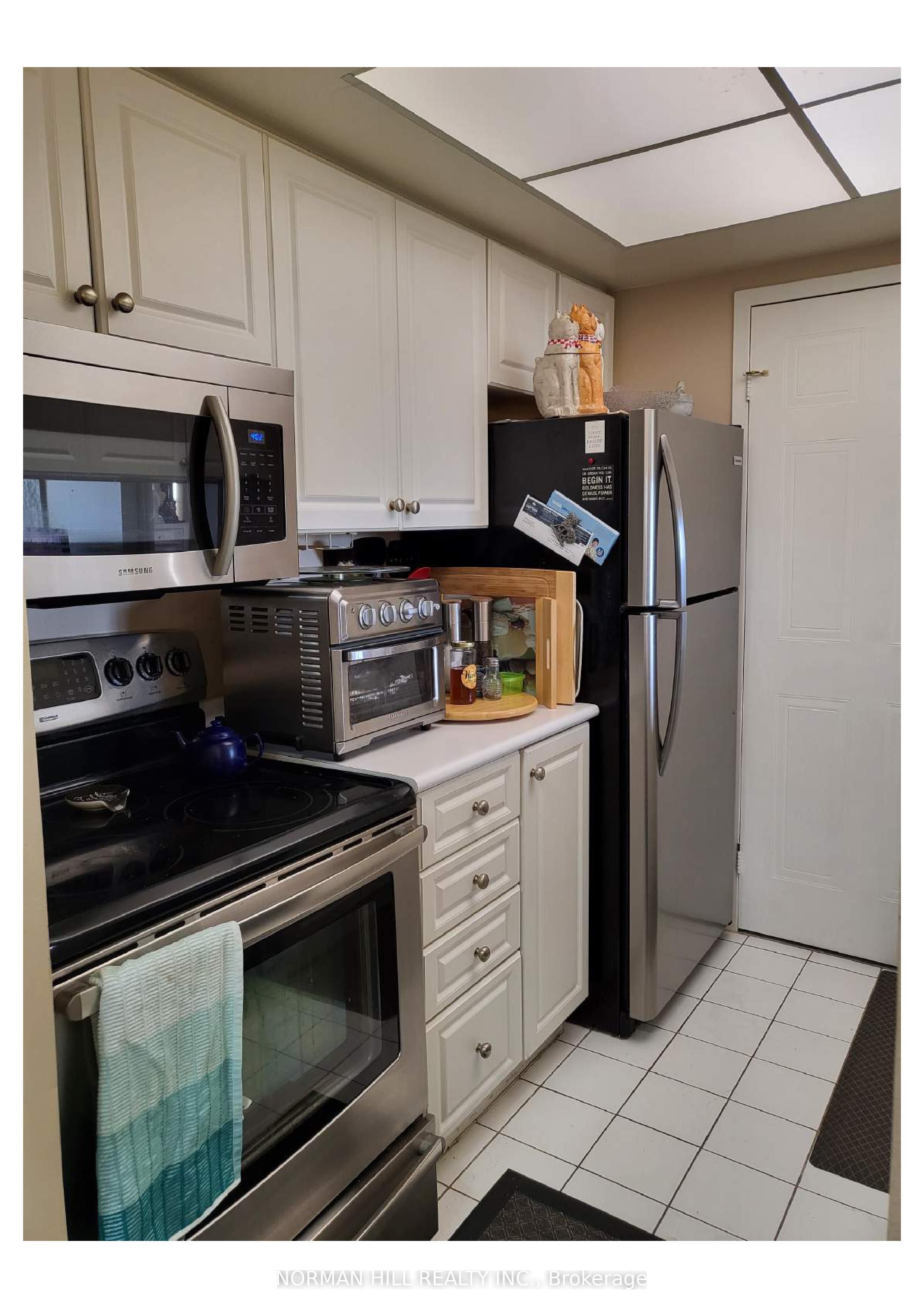 75 Ellen Street #1111