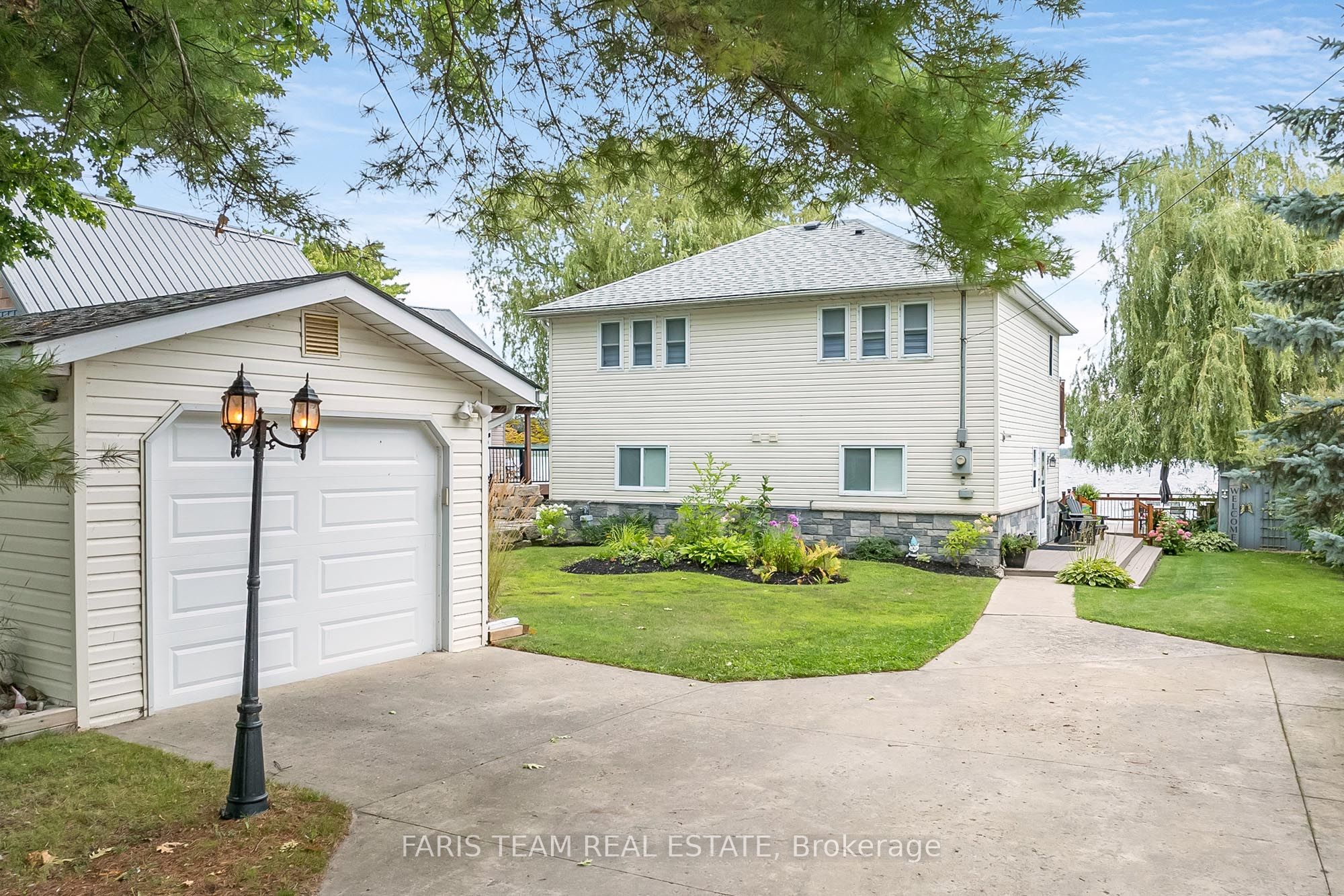 282 Robins Point Road