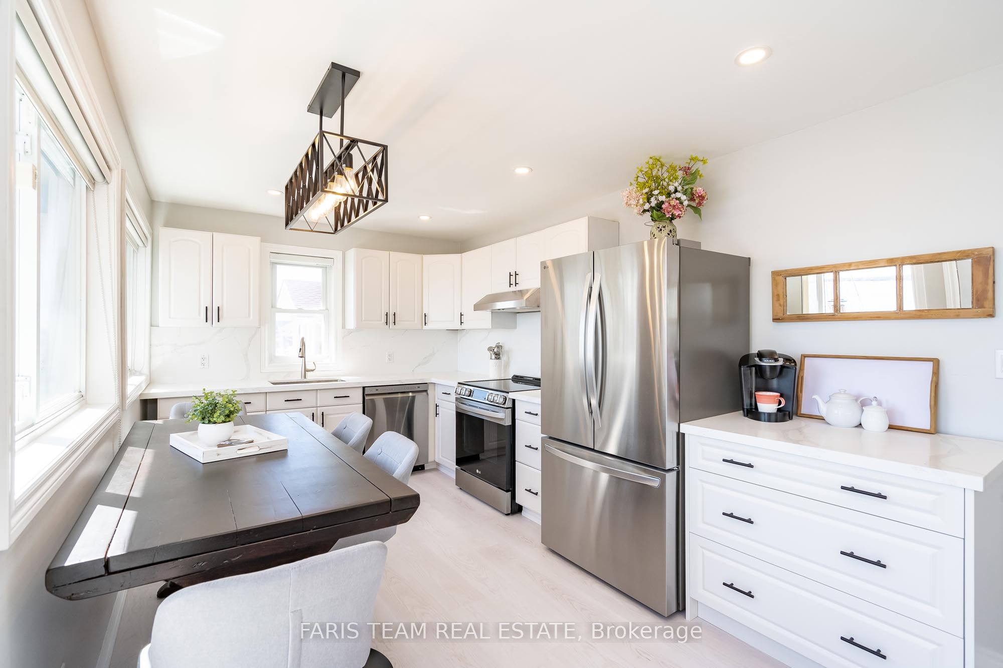 282 Robins Point Road