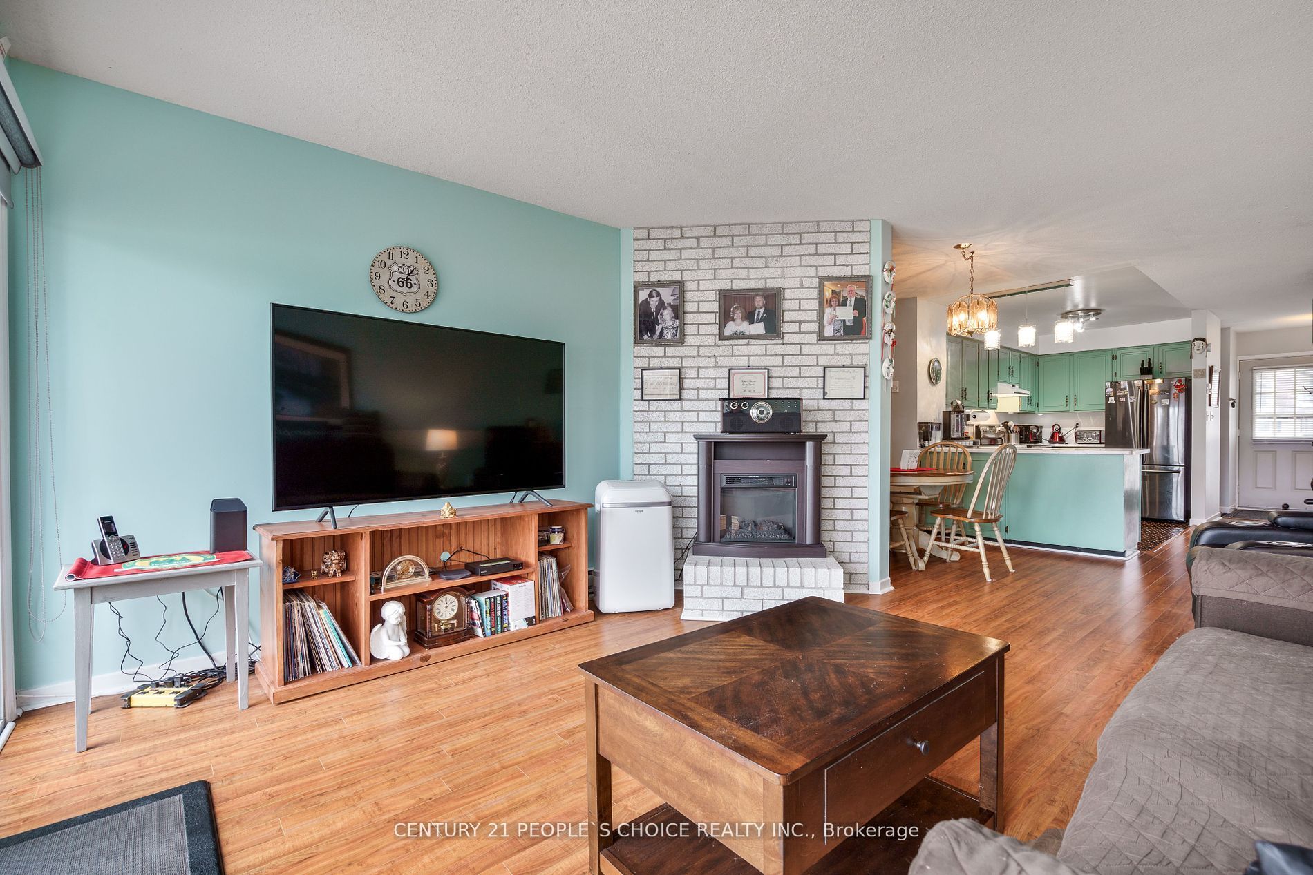 4 Paradise Boulevard #3