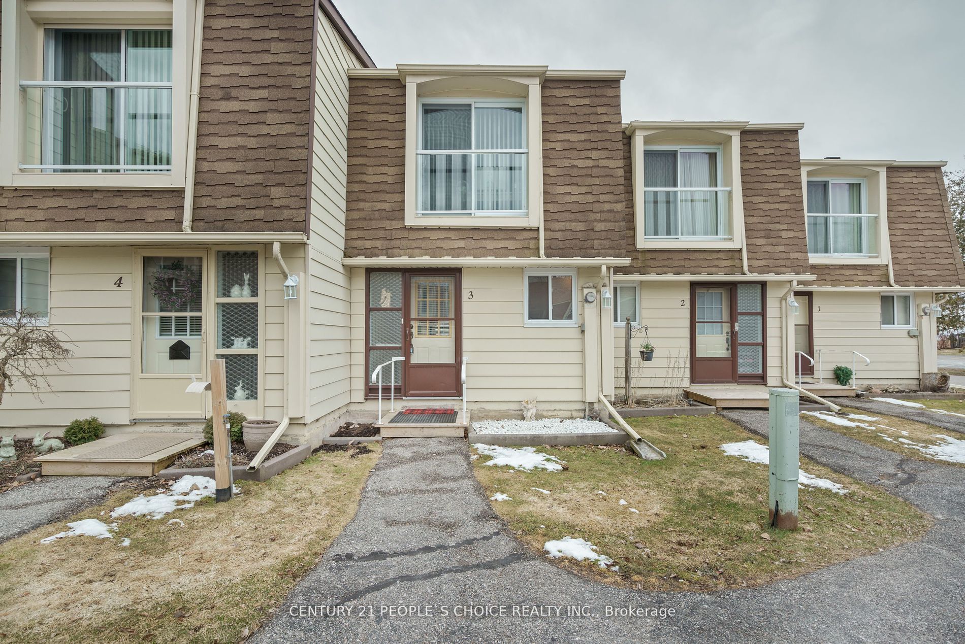 4 Paradise Boulevard #3