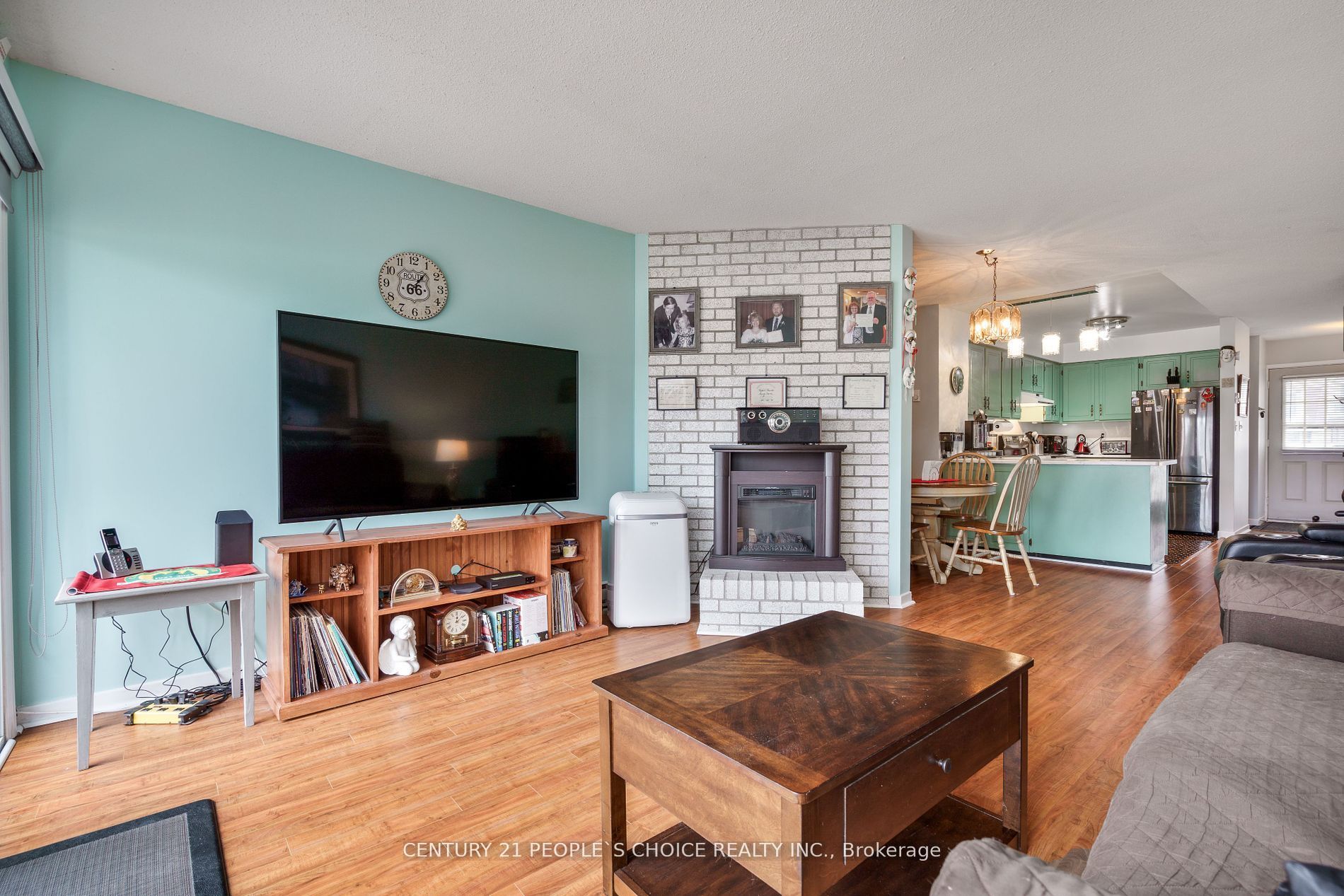 4 Paradise Boulevard #3