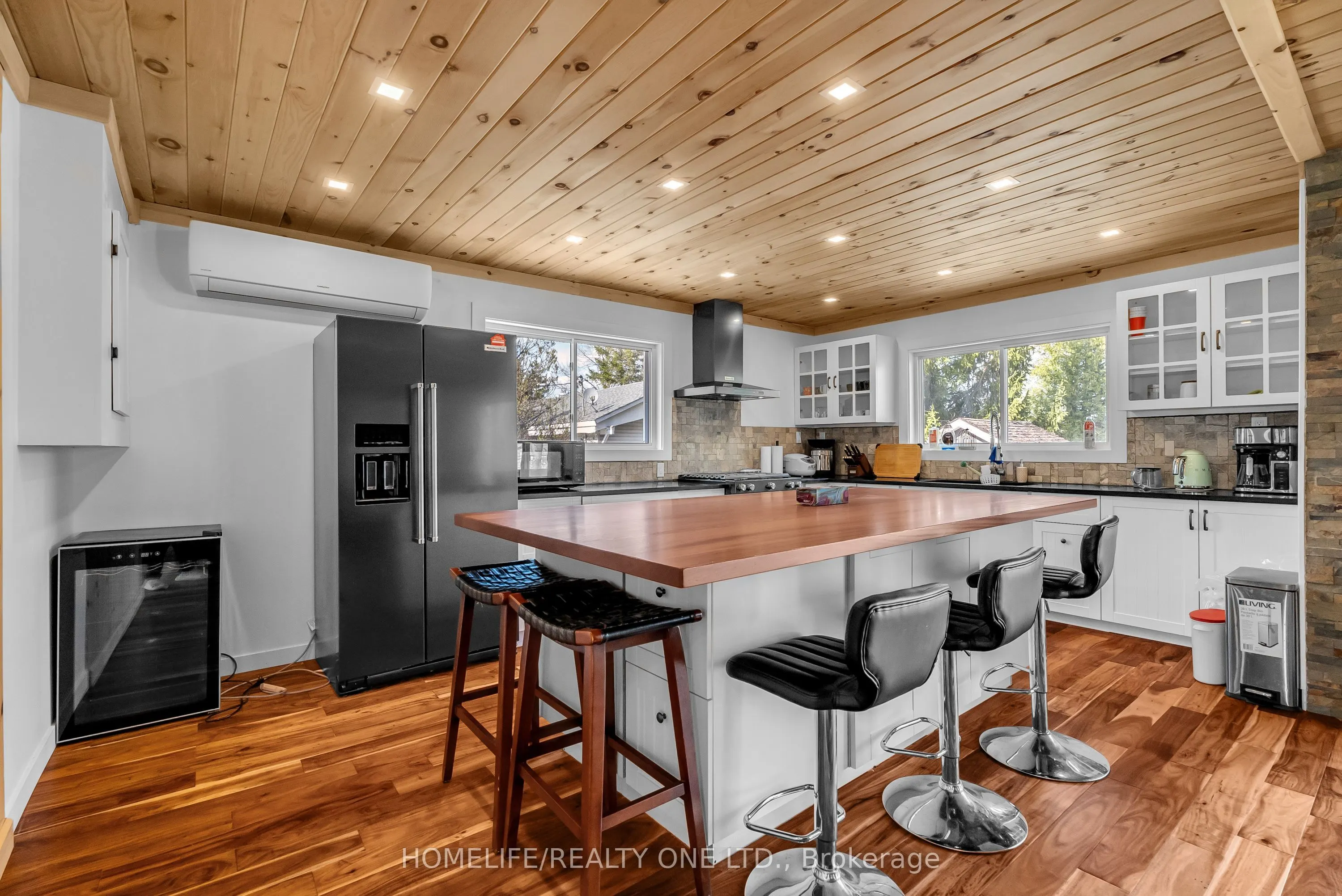 4055 Glen Cedar Drive