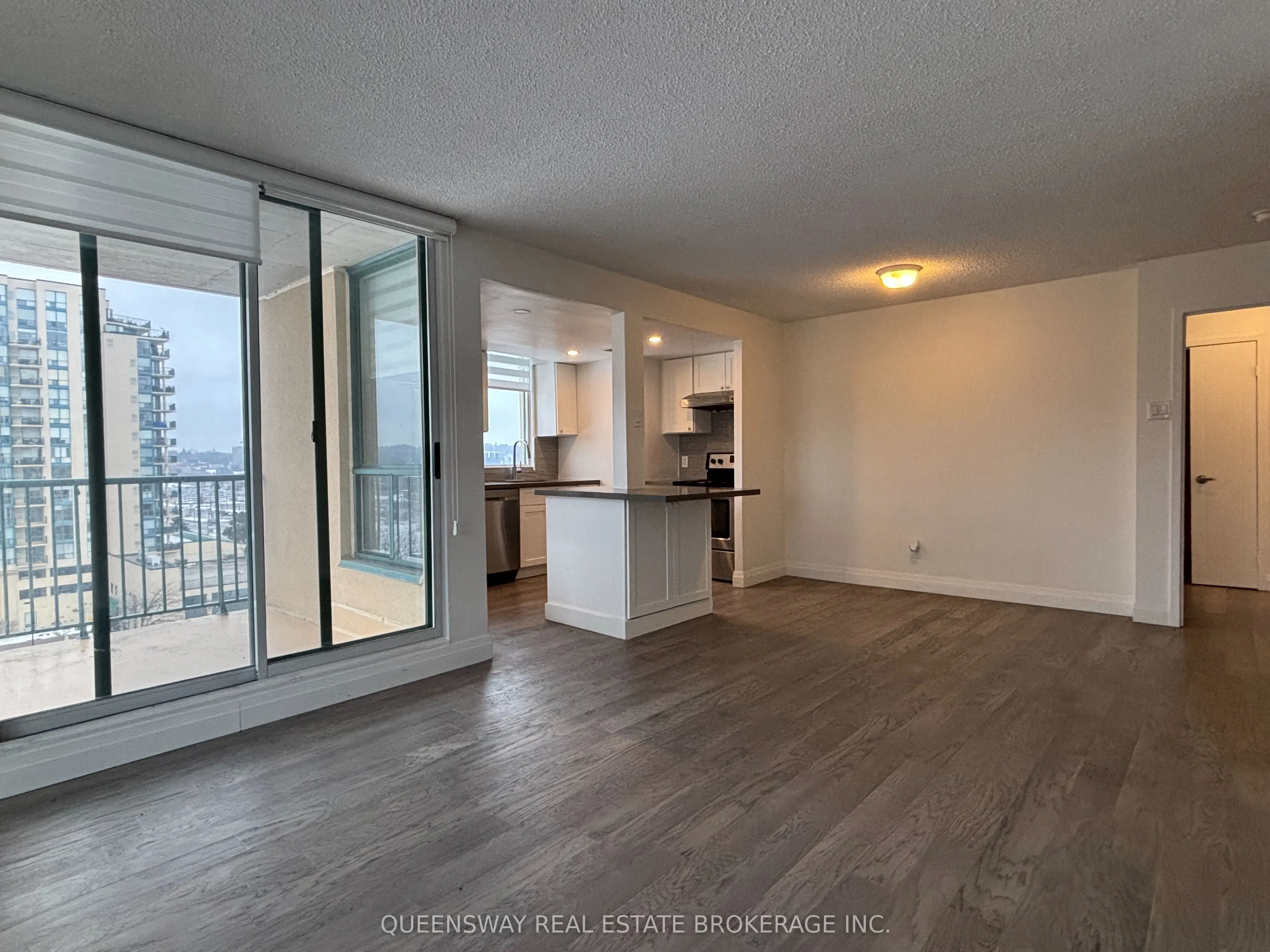 75 Ellen Street, #904