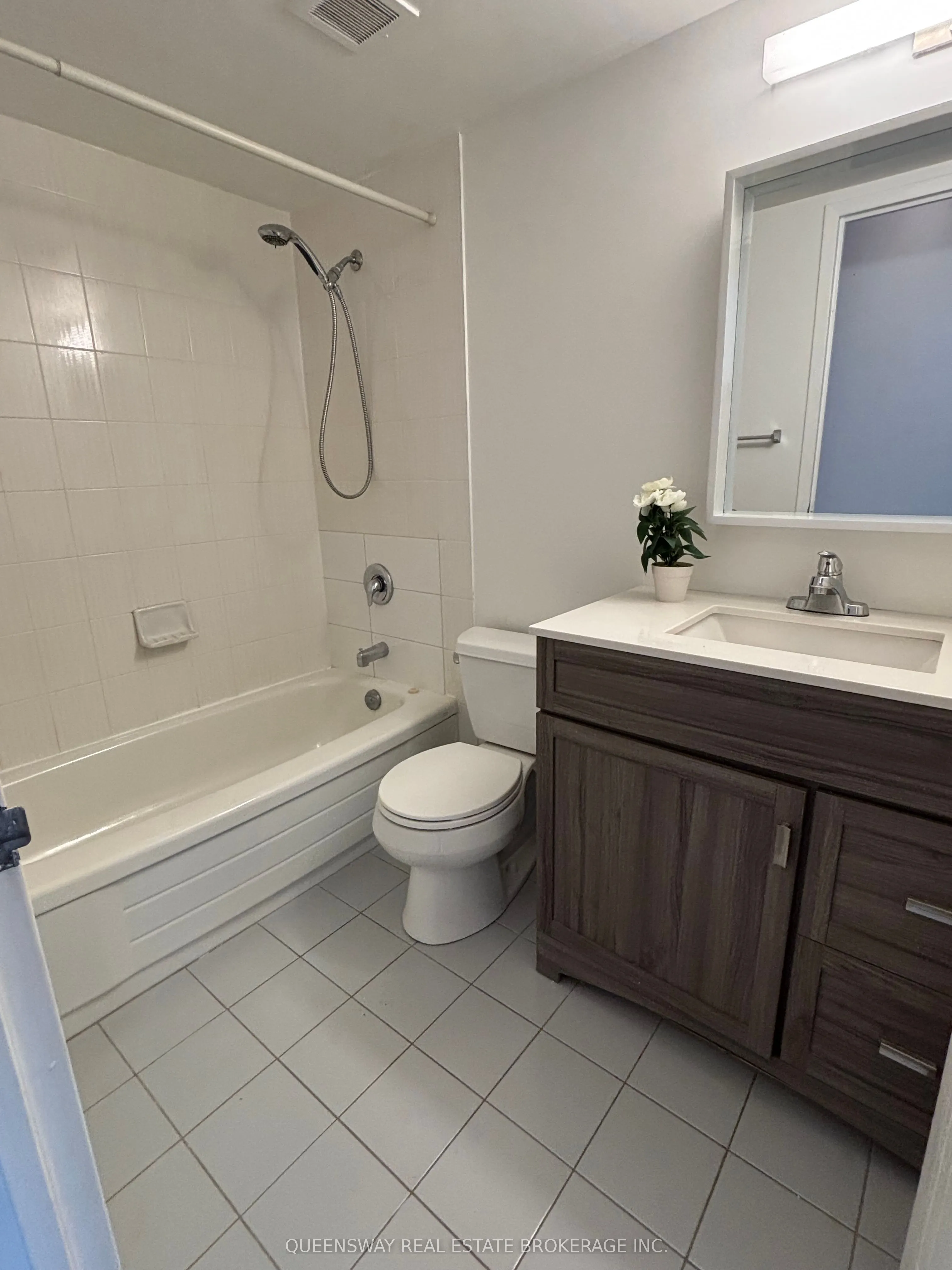 75 Ellen Street, #904