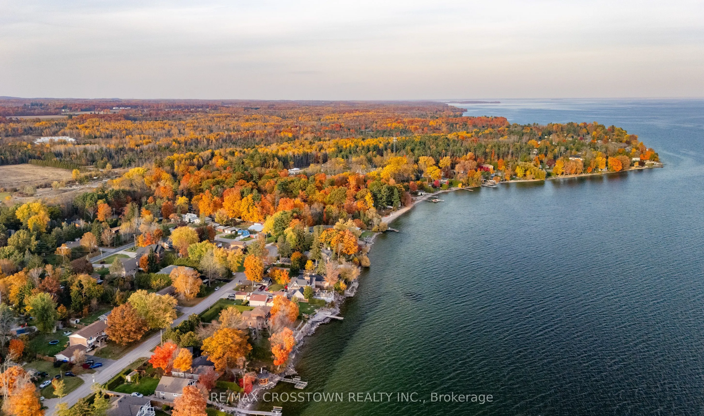 47 Lakeshore Road W
