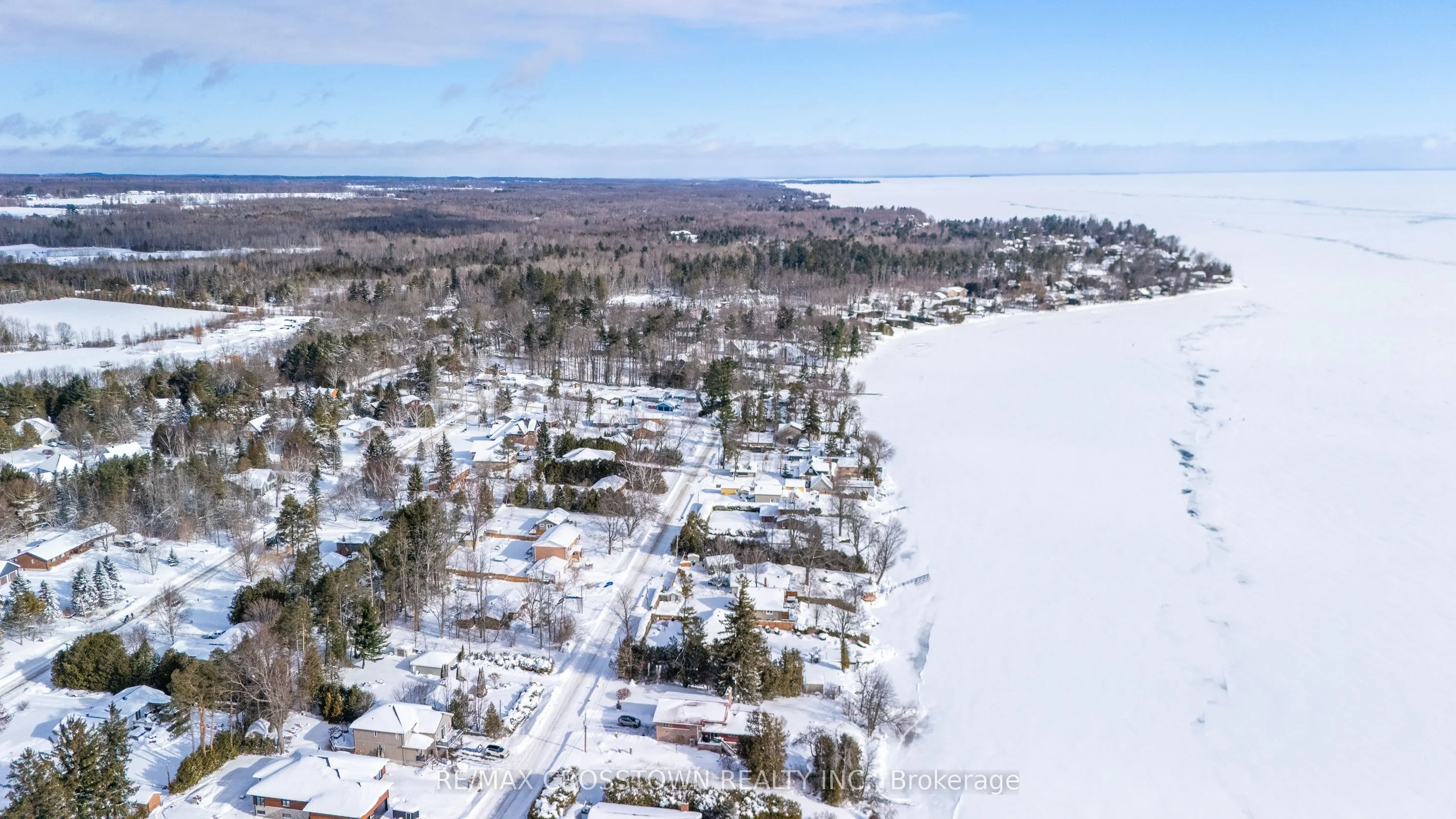 47 Lakeshore Road W