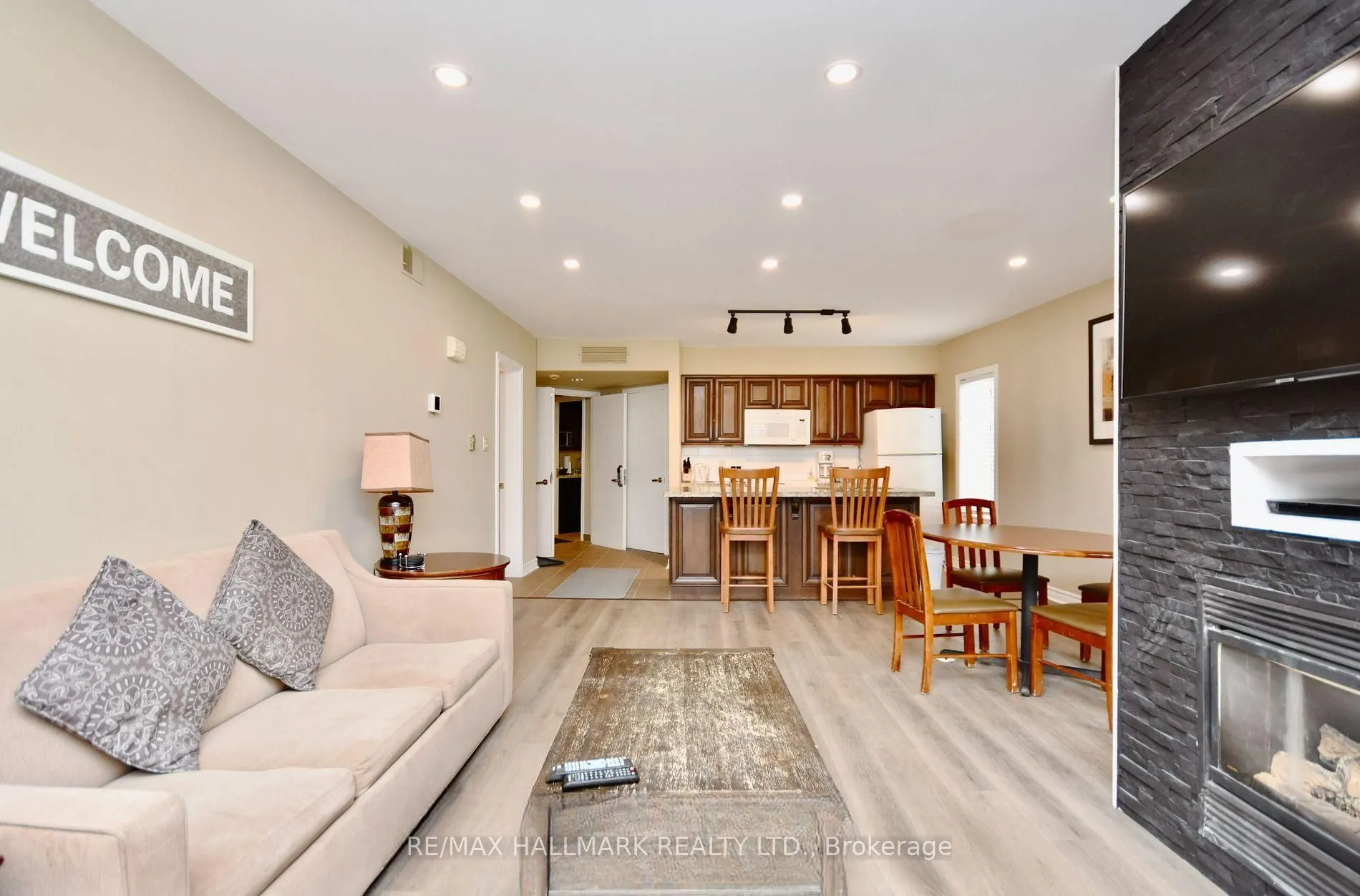 90 Highland Drive #2014/15
